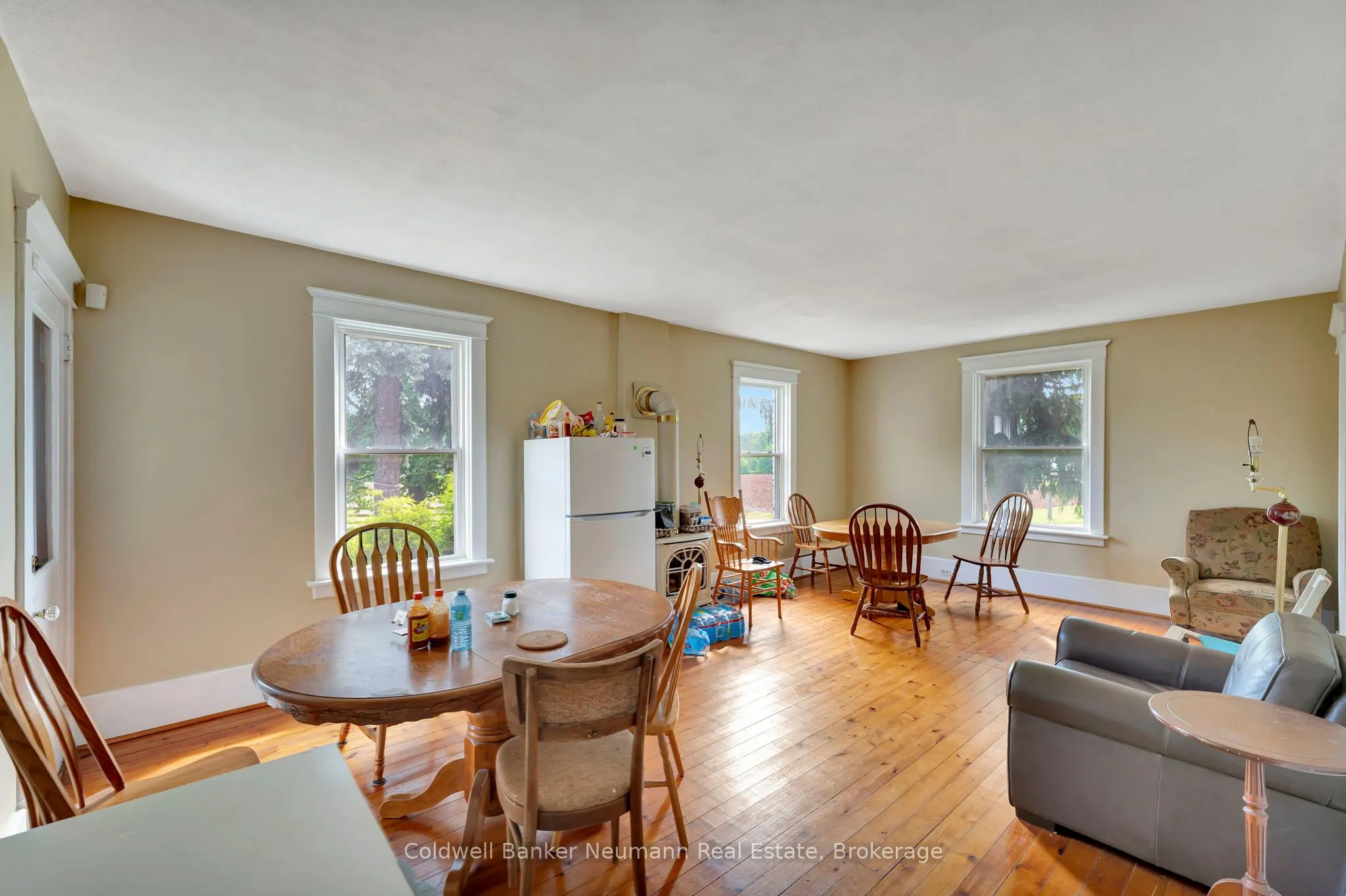 573 Parkside Drive