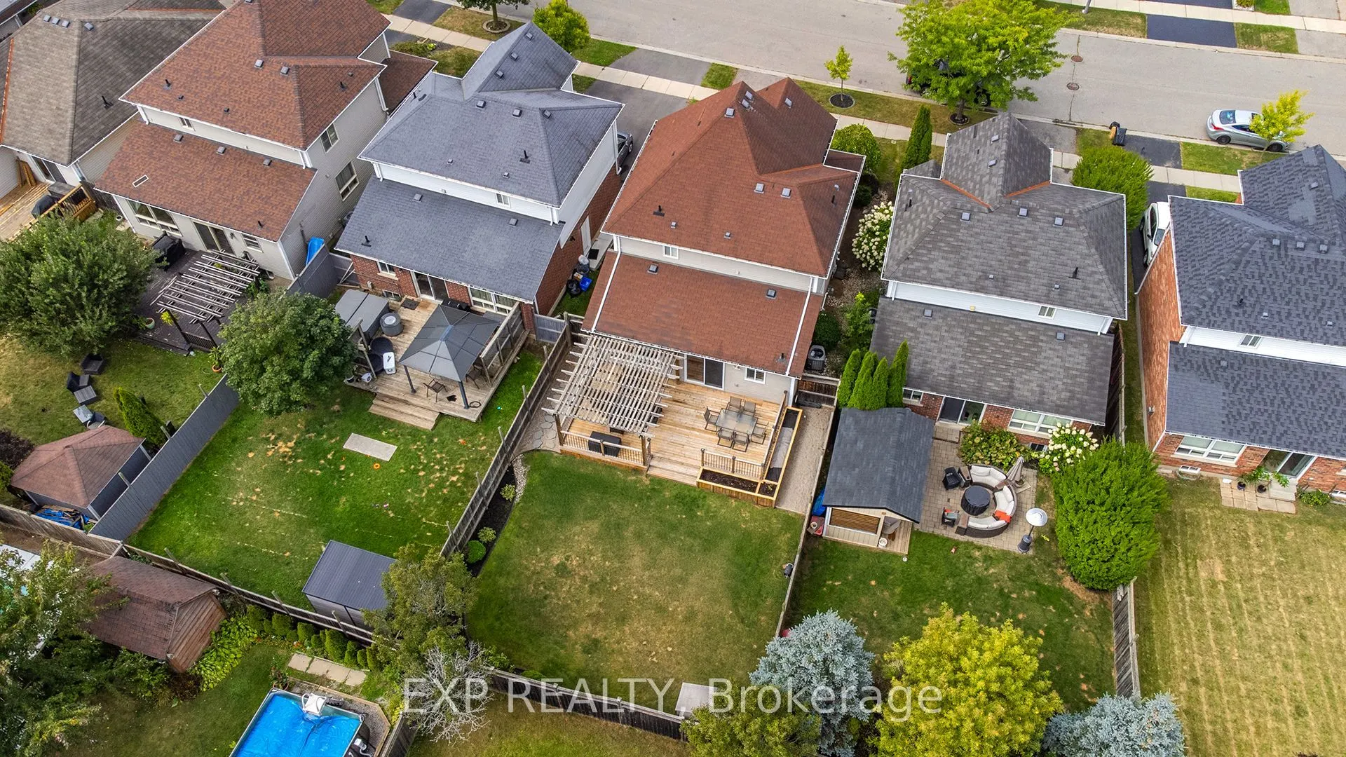 35 Hollinrake Avenue