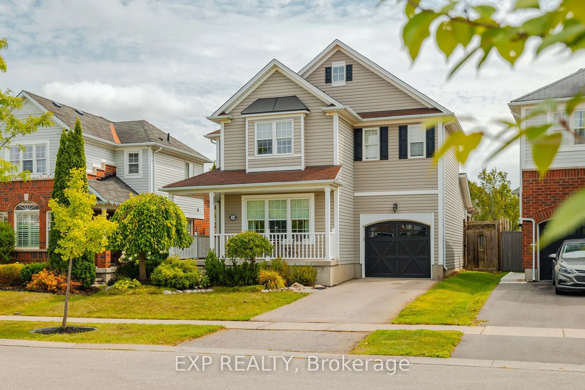 35 Hollinrake Avenue
