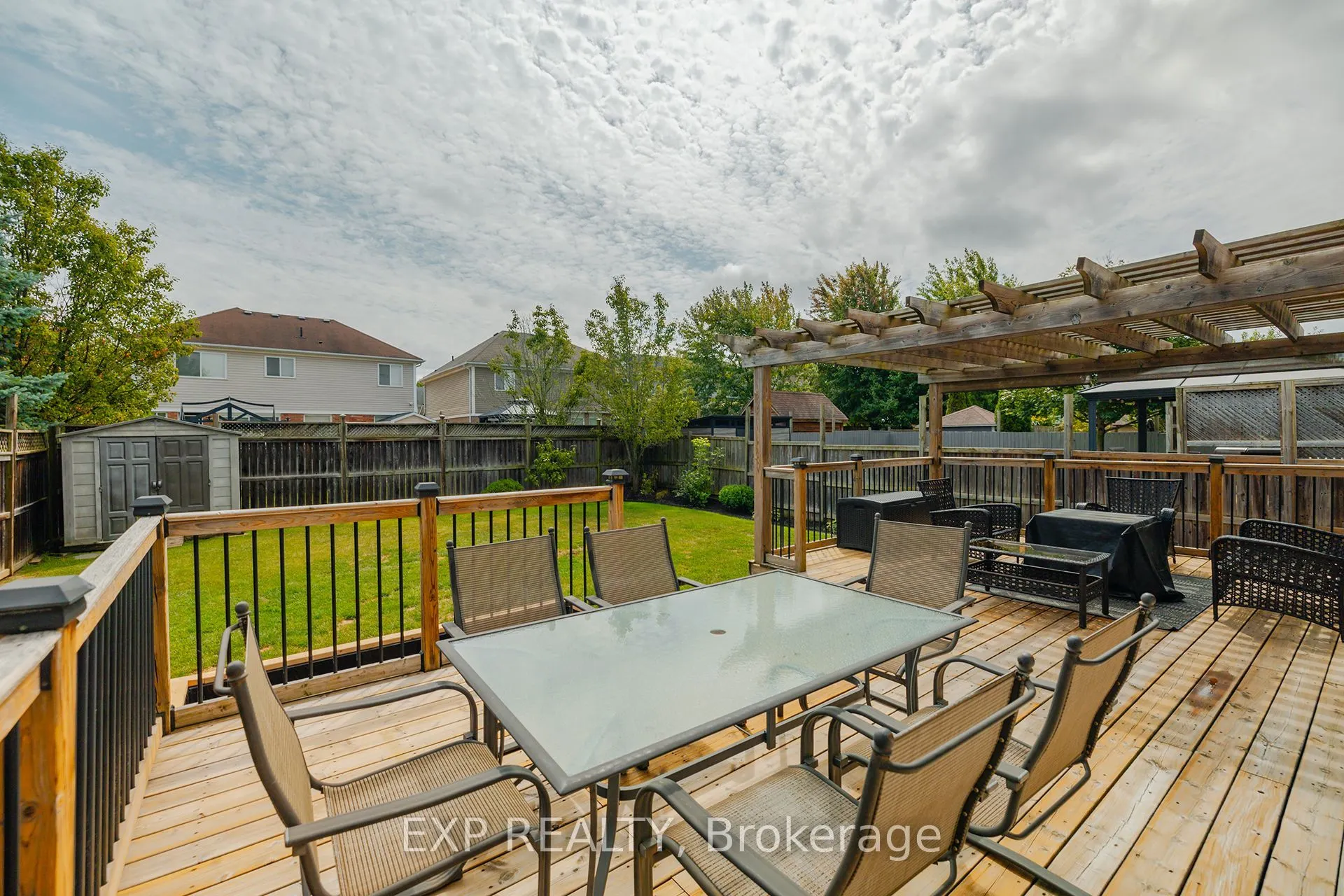 35 Hollinrake Avenue