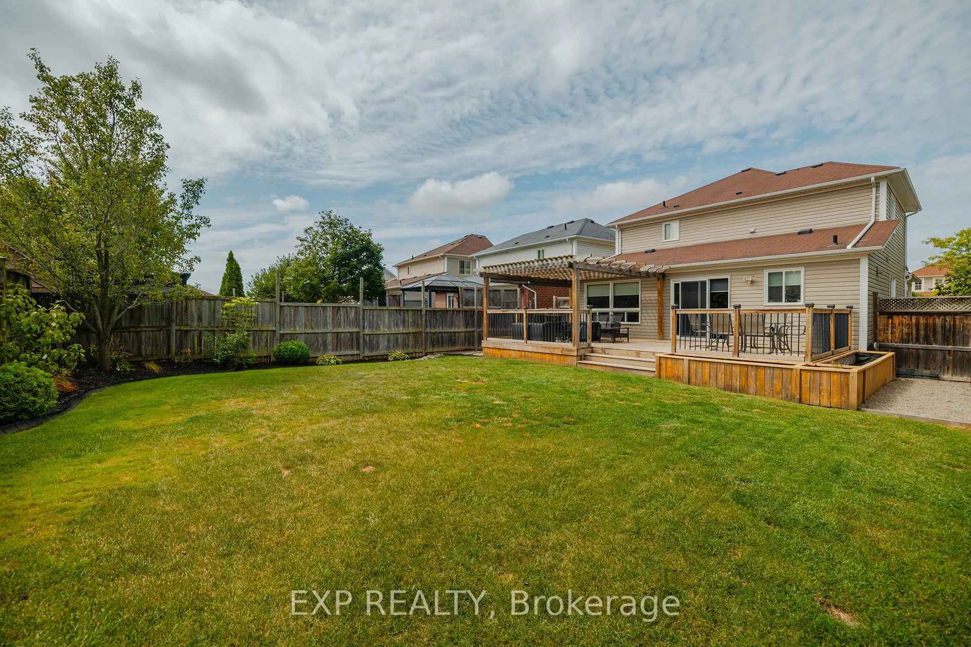 35 Hollinrake Avenue
