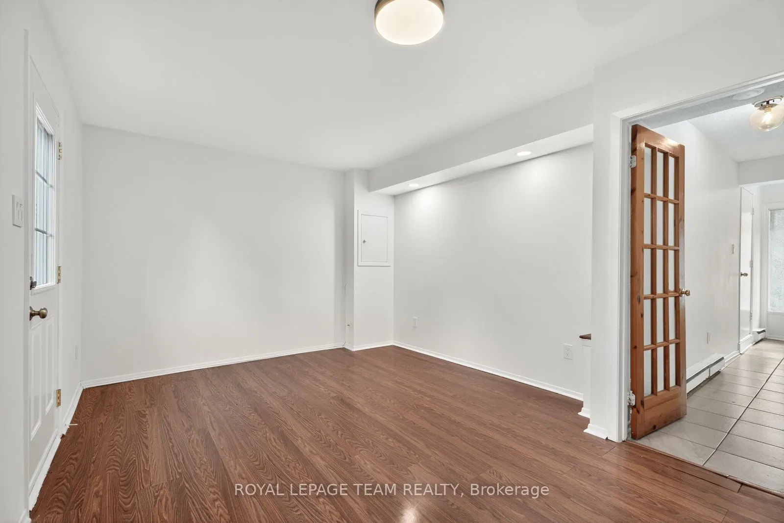 9 Moorside Private, #30