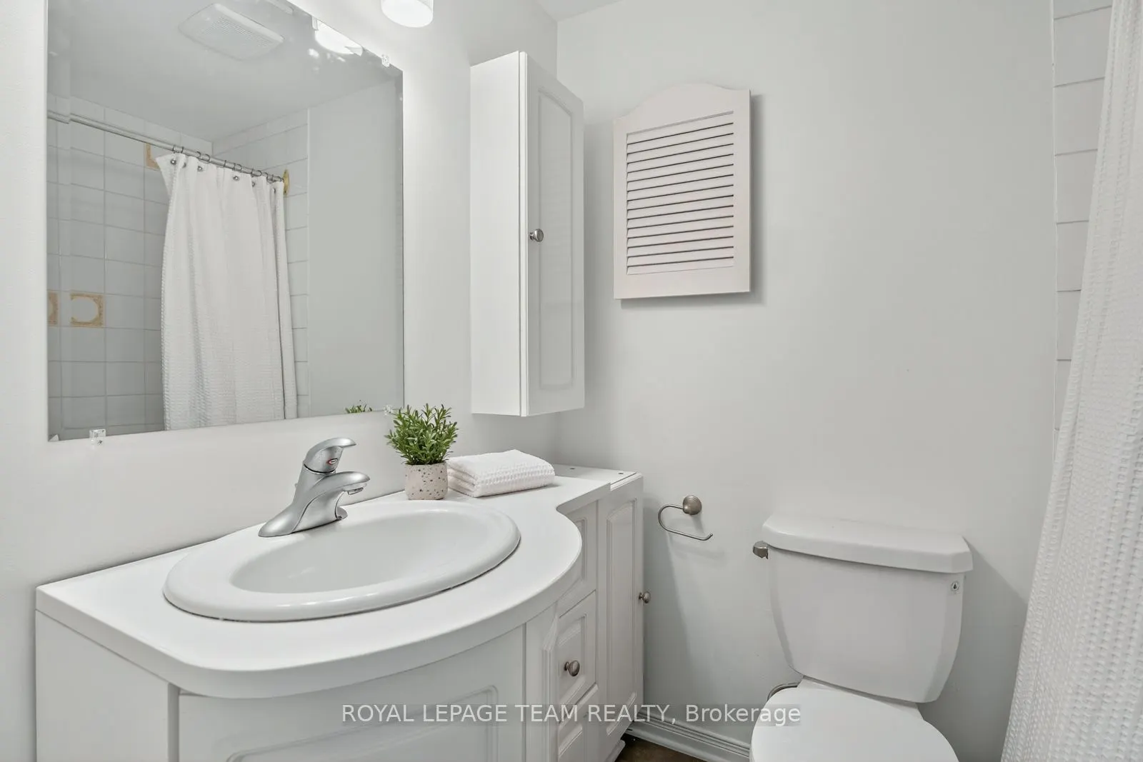 9 Moorside Private, #30