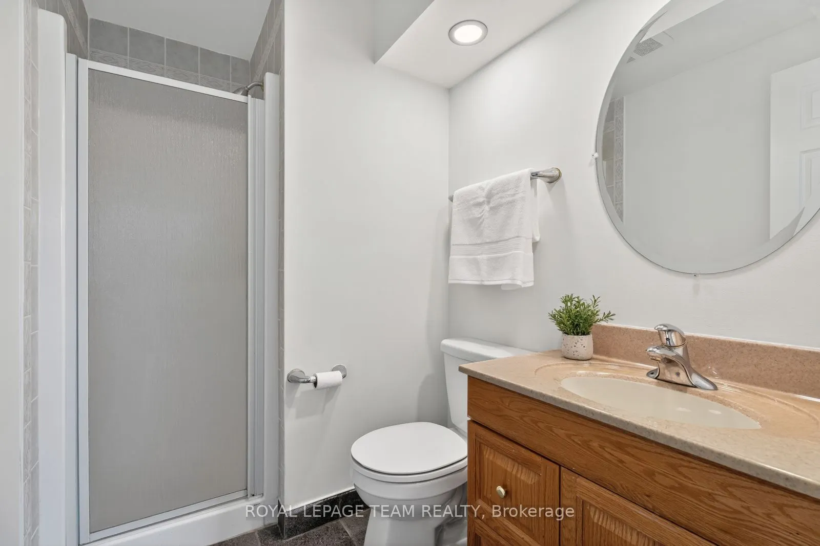 9 Moorside Private, #30