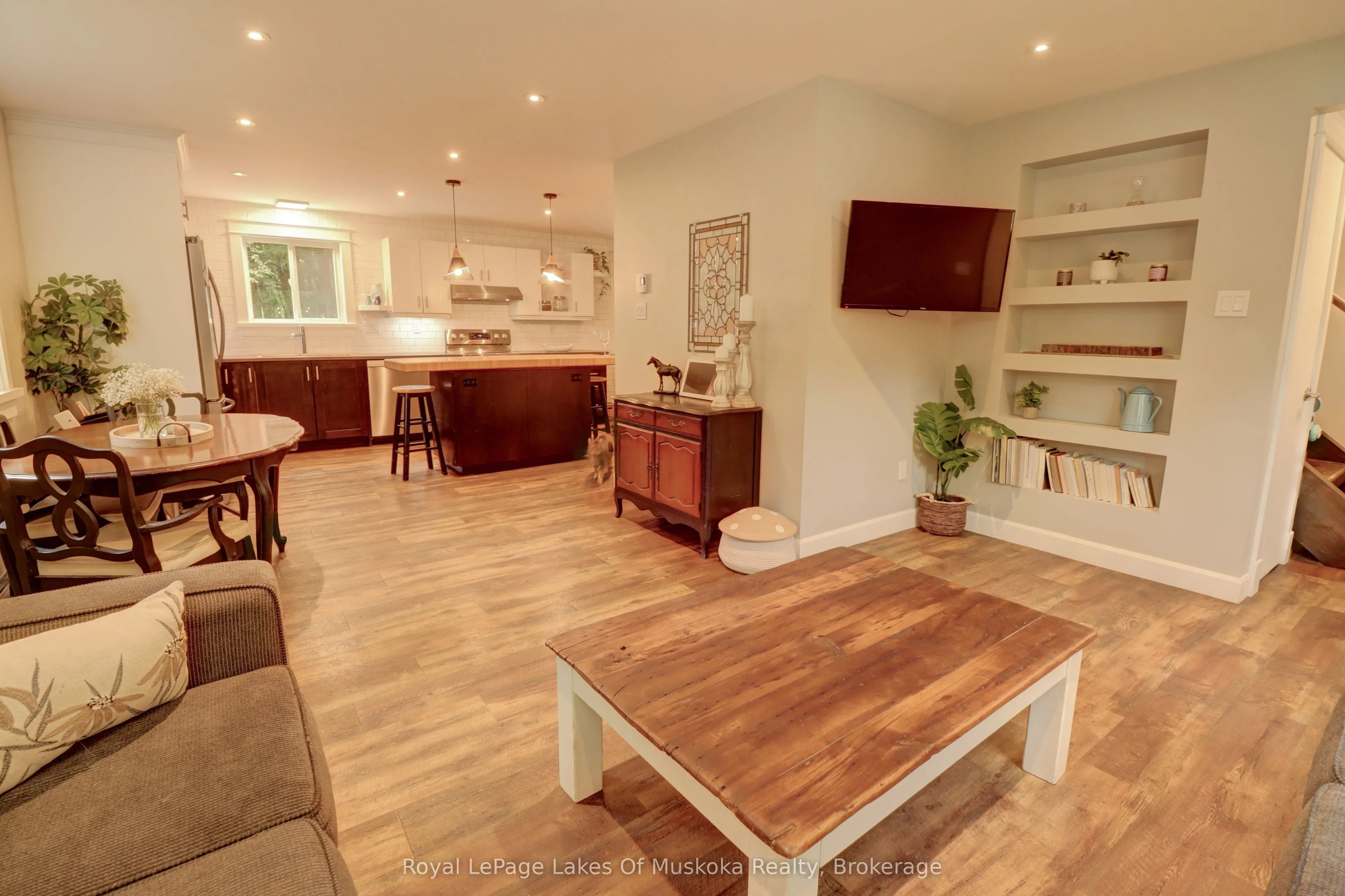 38 Florence Street W