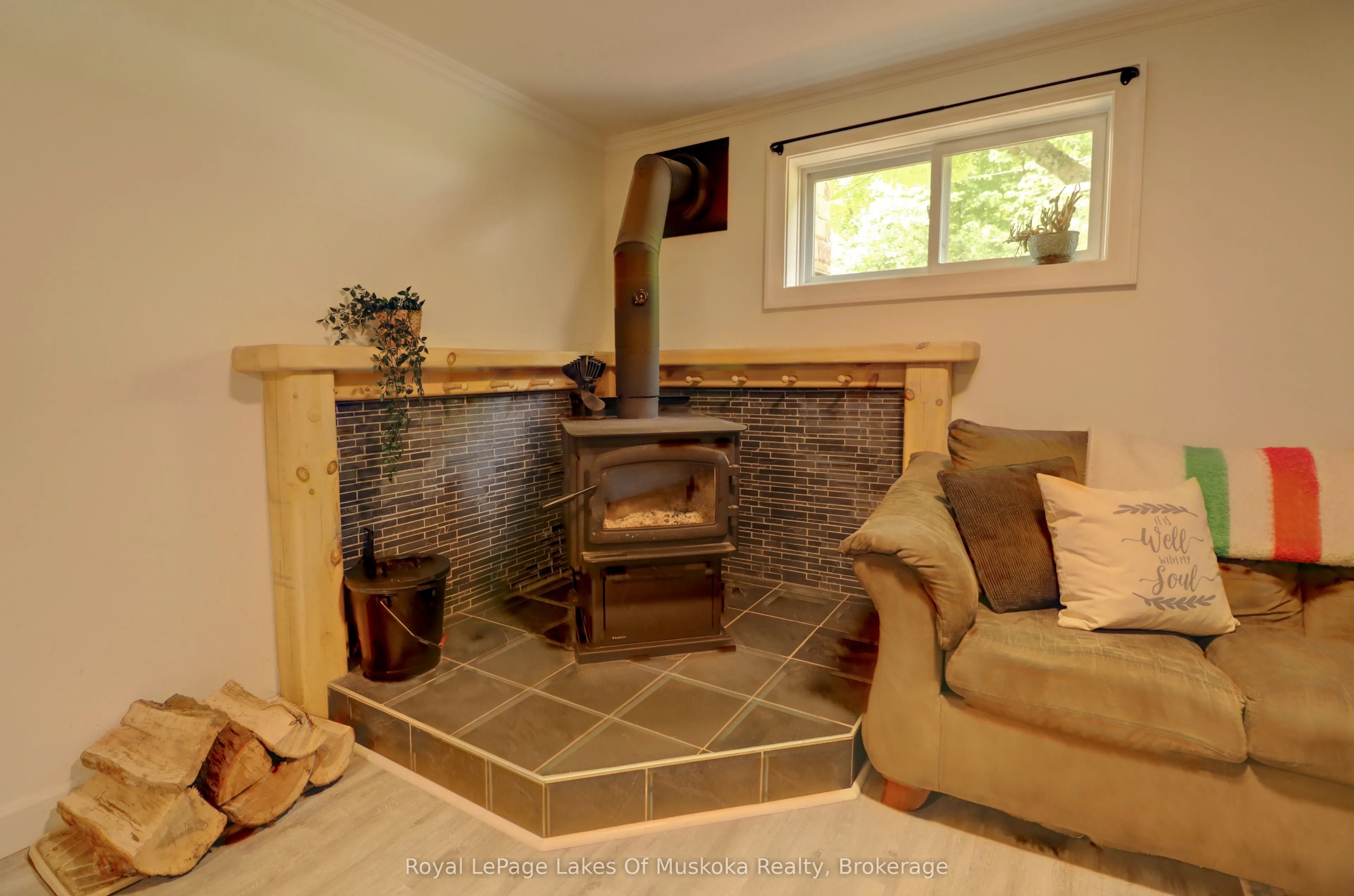 38 Florence Street W