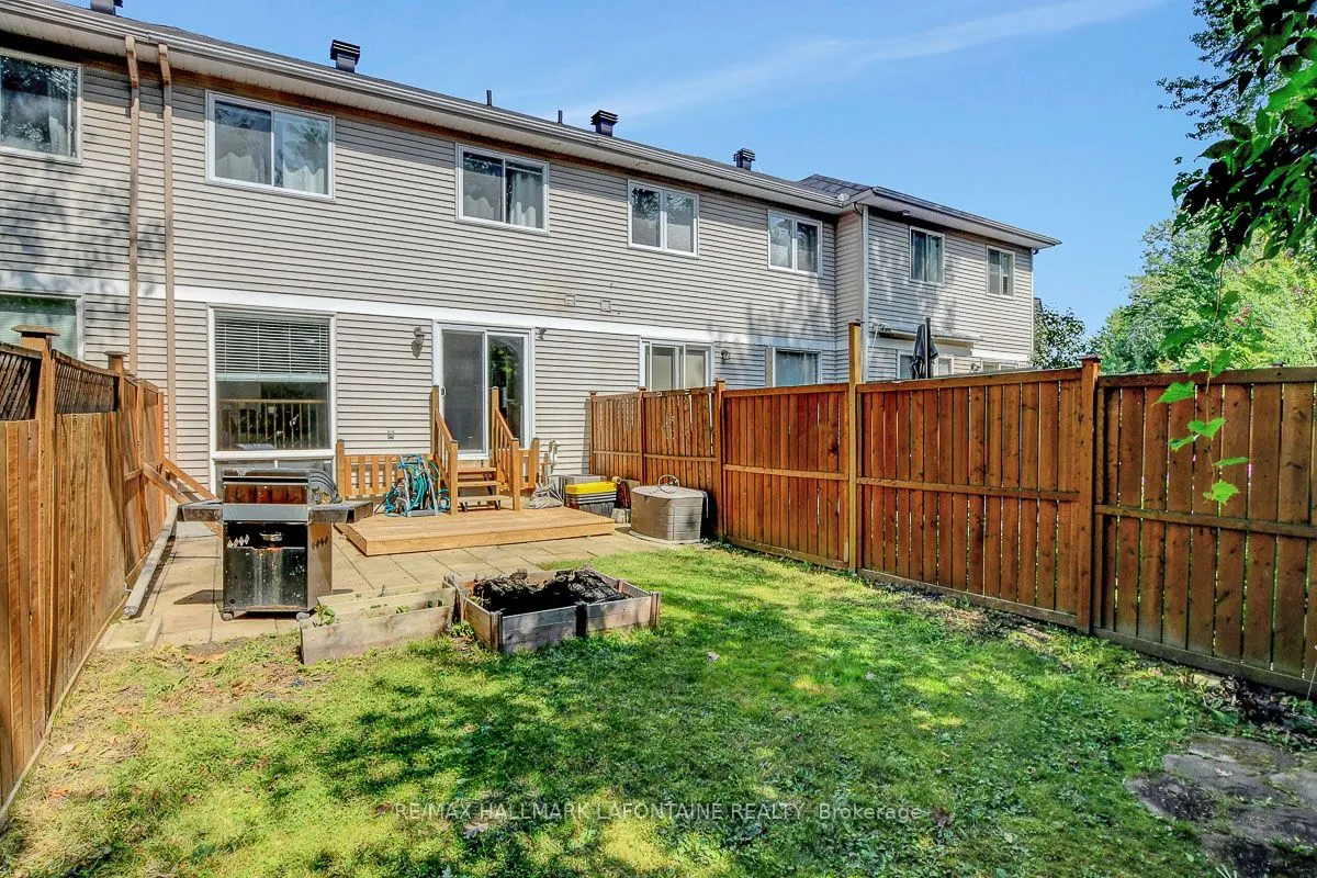 446 Lawler Crescent
