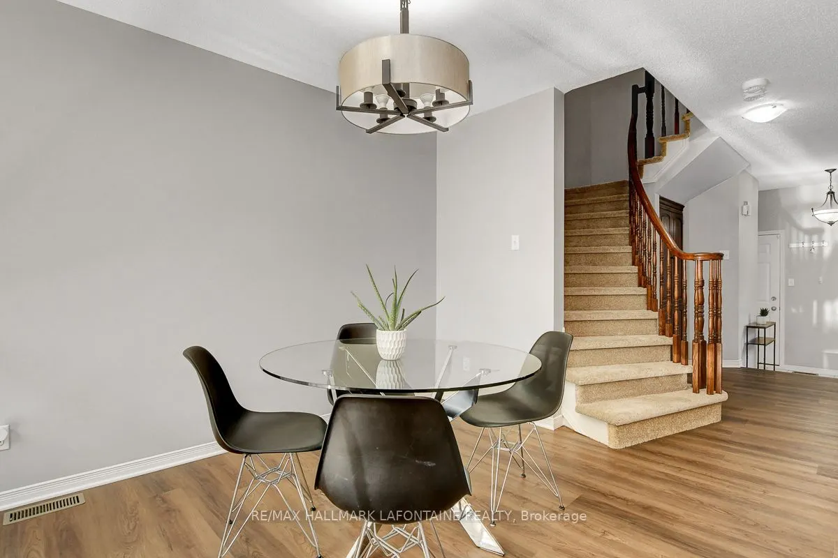 446 Lawler Crescent