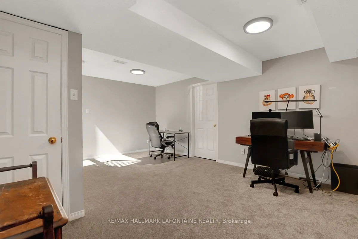 446 Lawler Crescent