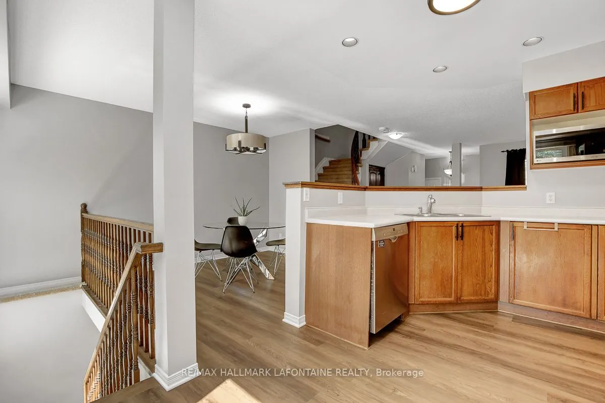 446 Lawler Crescent