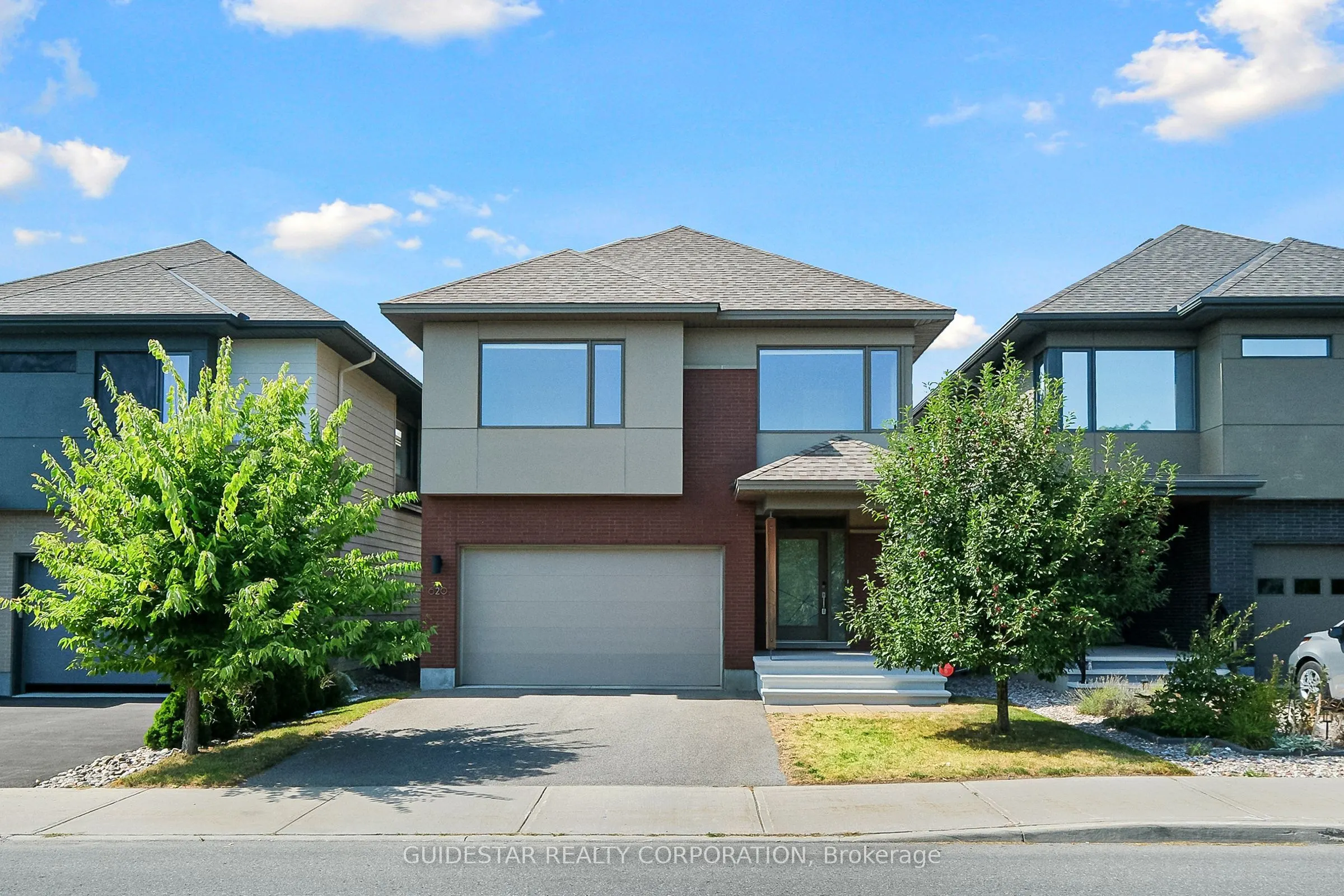 620 Bridleglen Crescent
