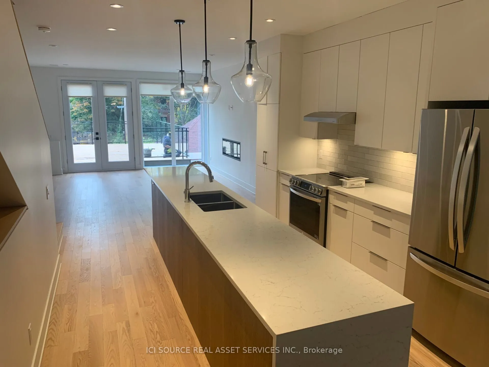 9B Fairbairn Street