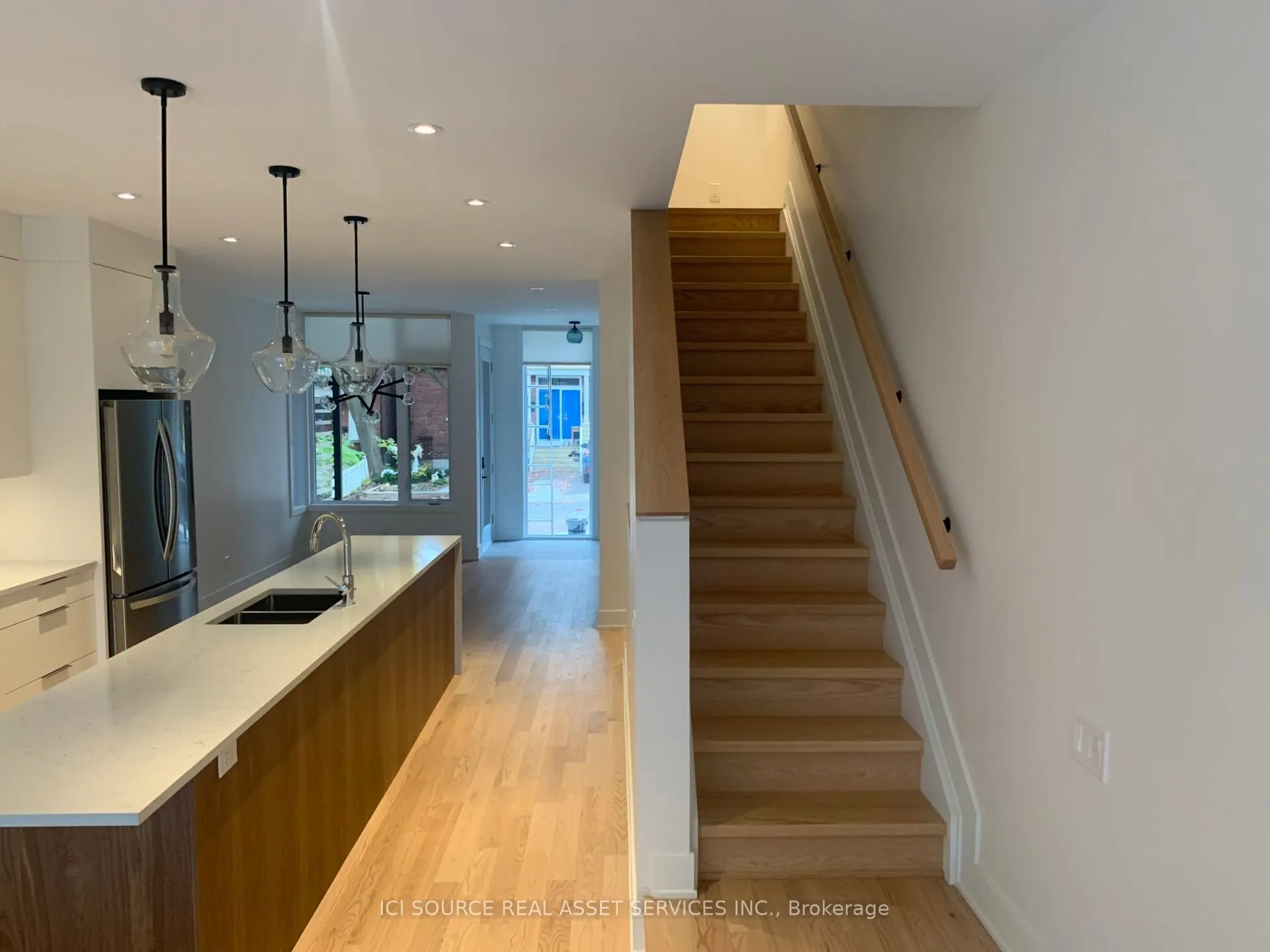 9B Fairbairn Street