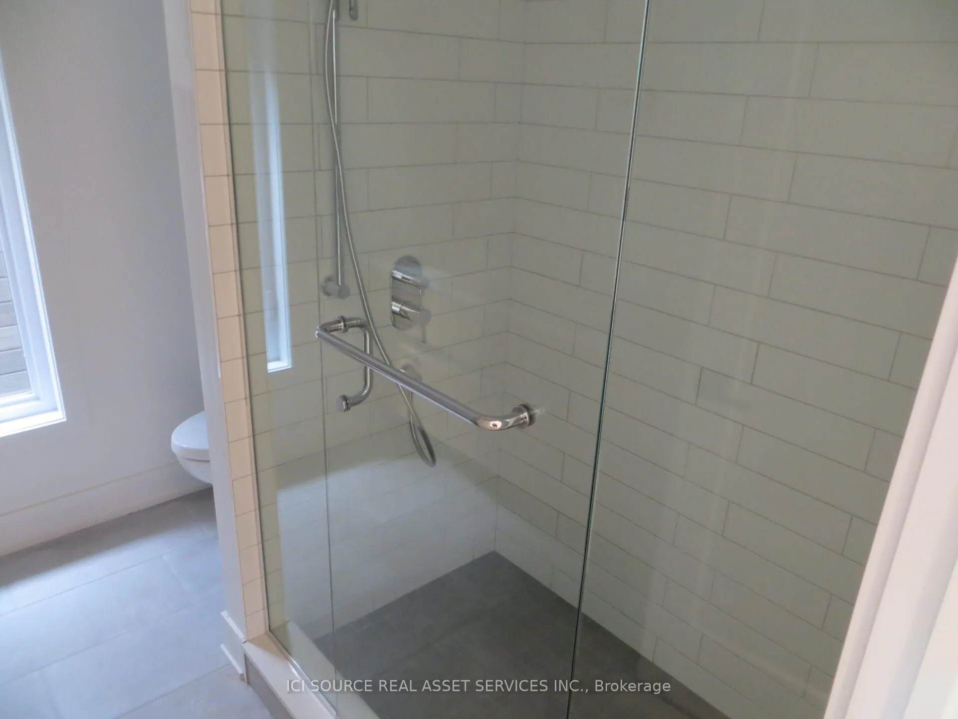 9B Fairbairn Street
