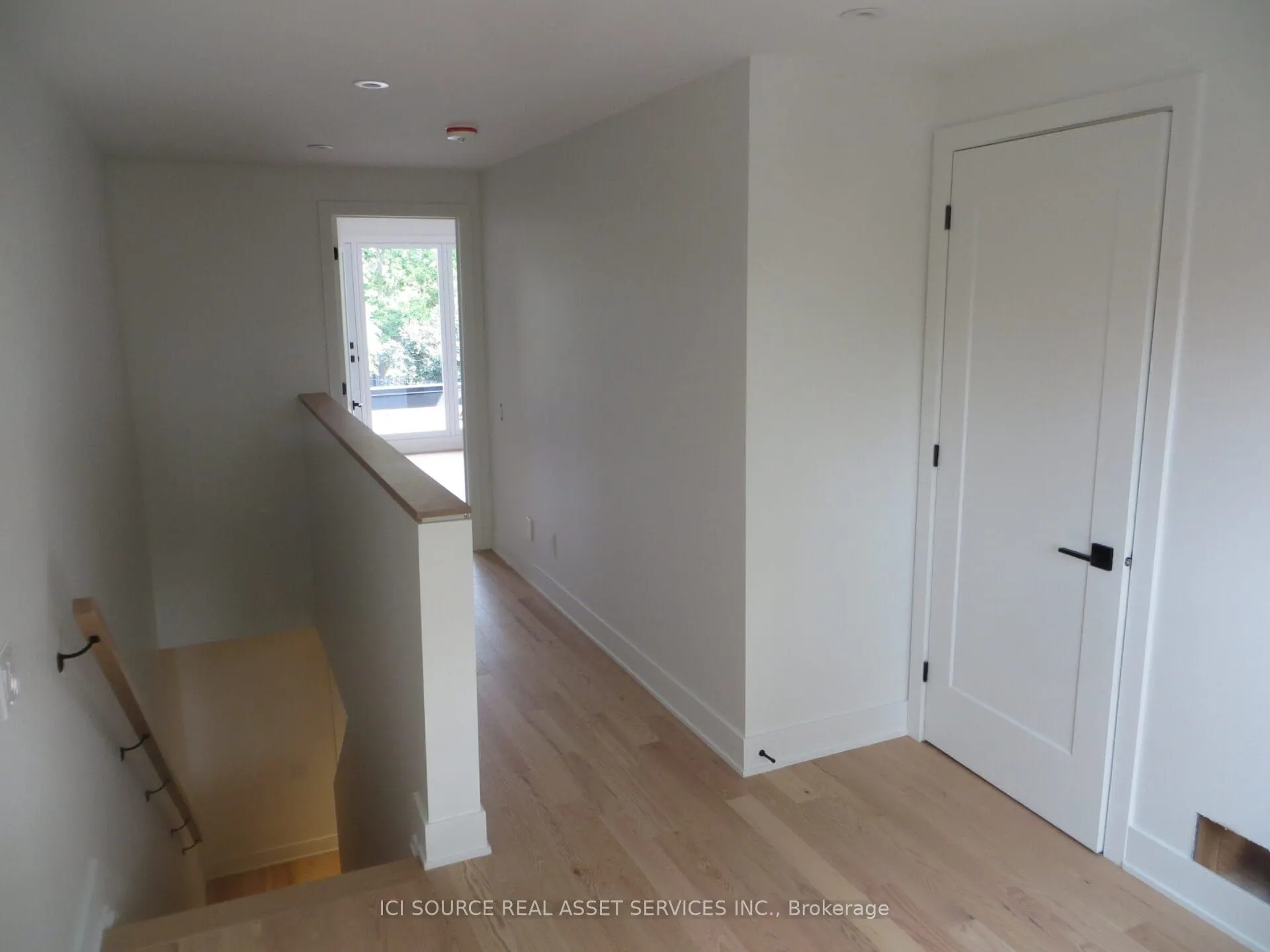9B Fairbairn Street