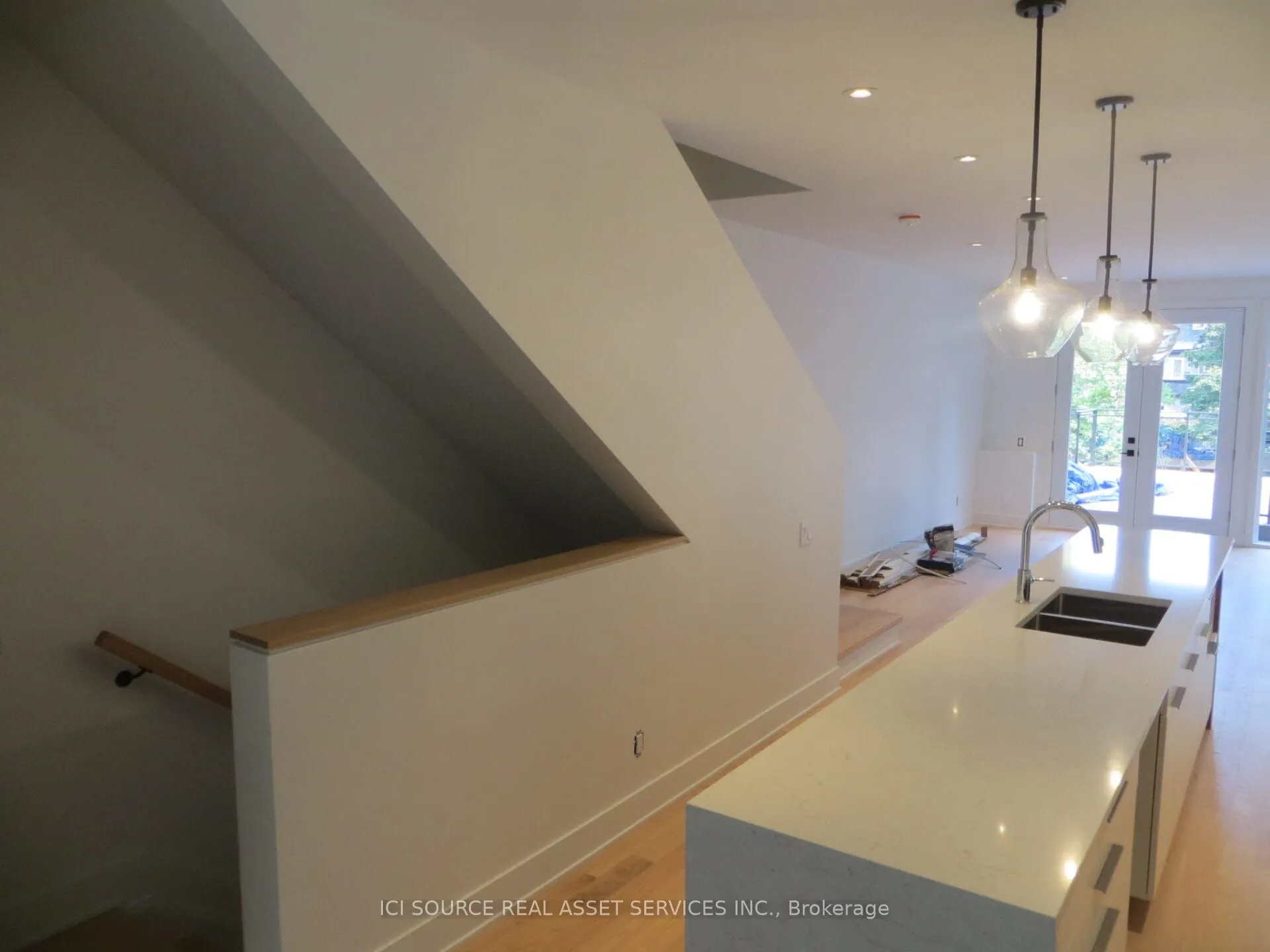 9B Fairbairn Street