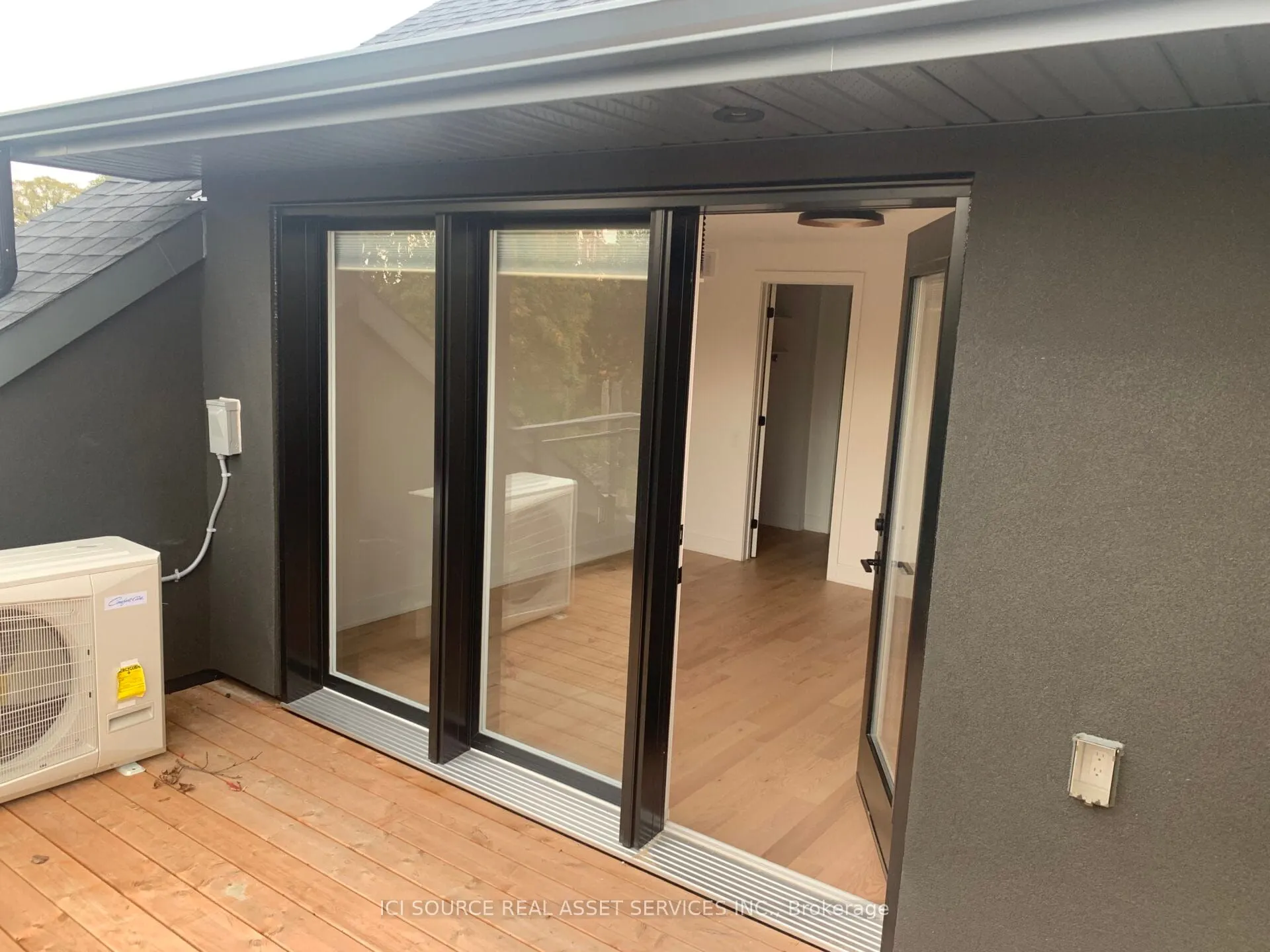 9B Fairbairn Street