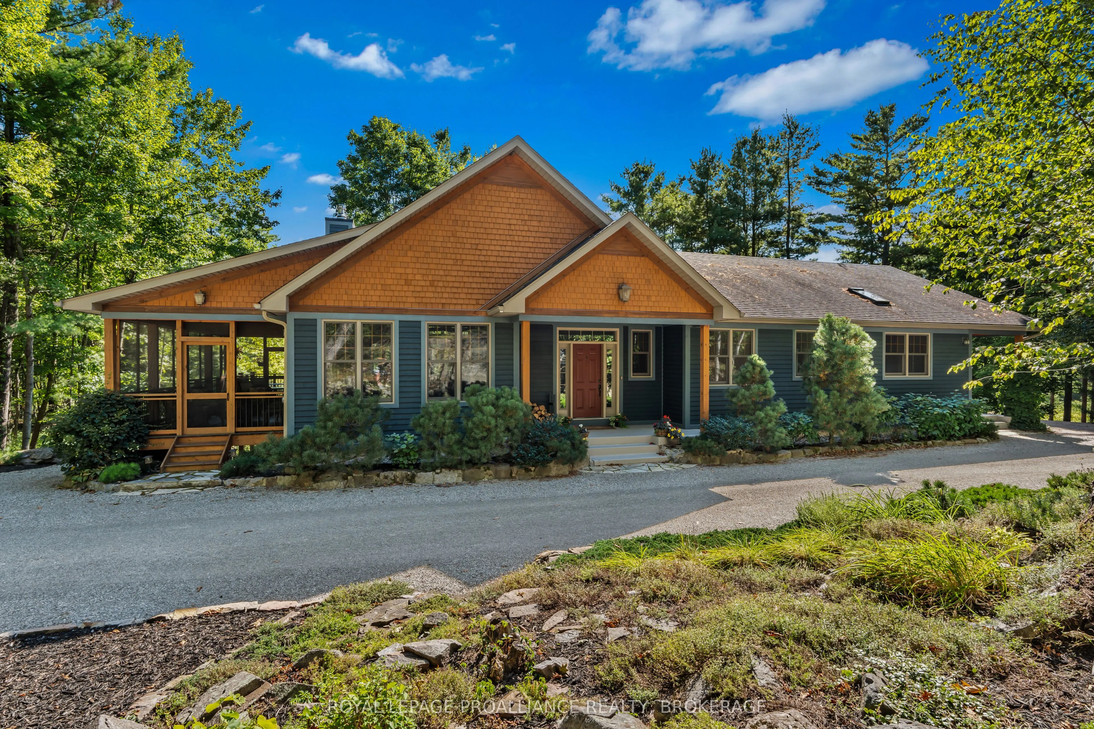 216 Tumbledown Road