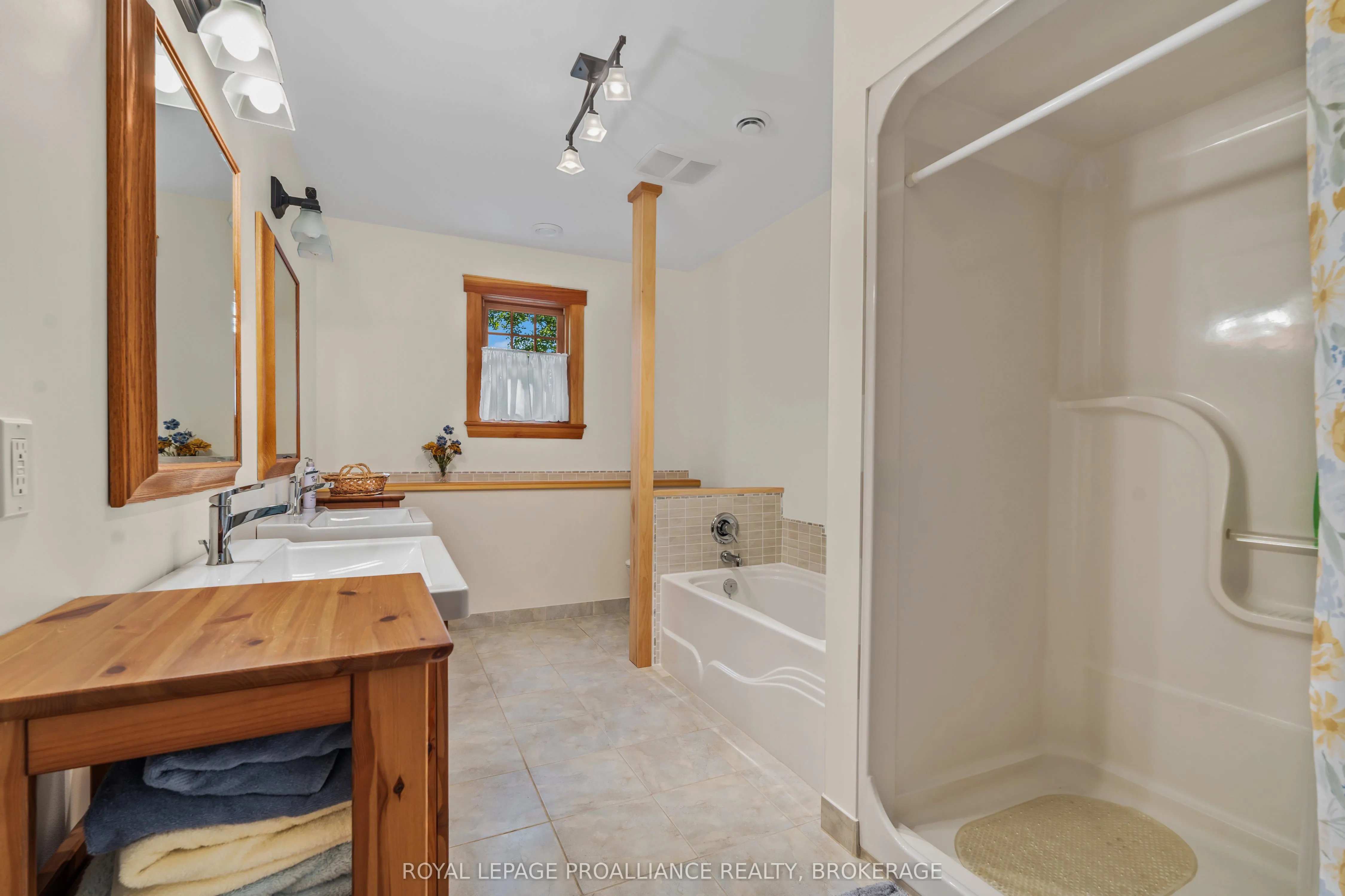 216 Tumbledown Road