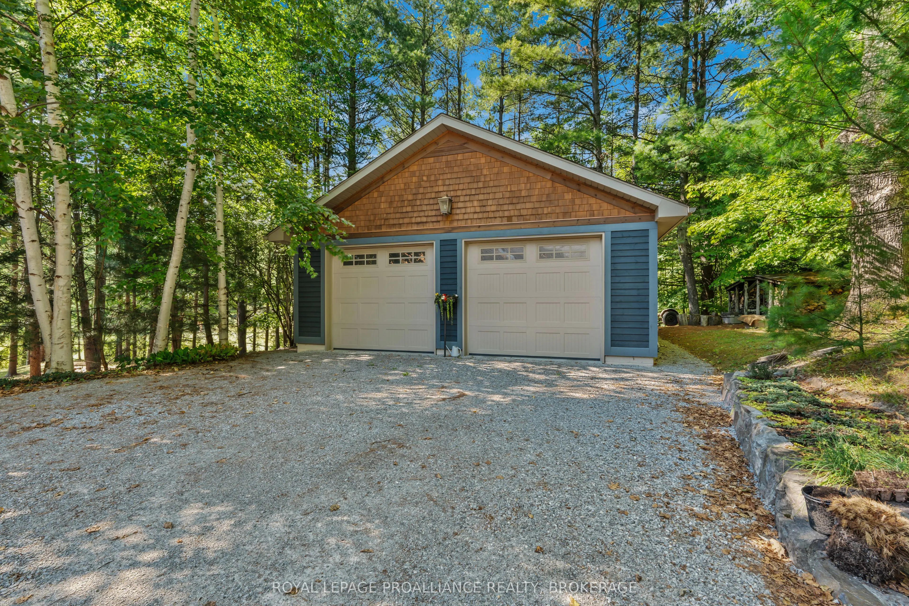 216 Tumbledown Road