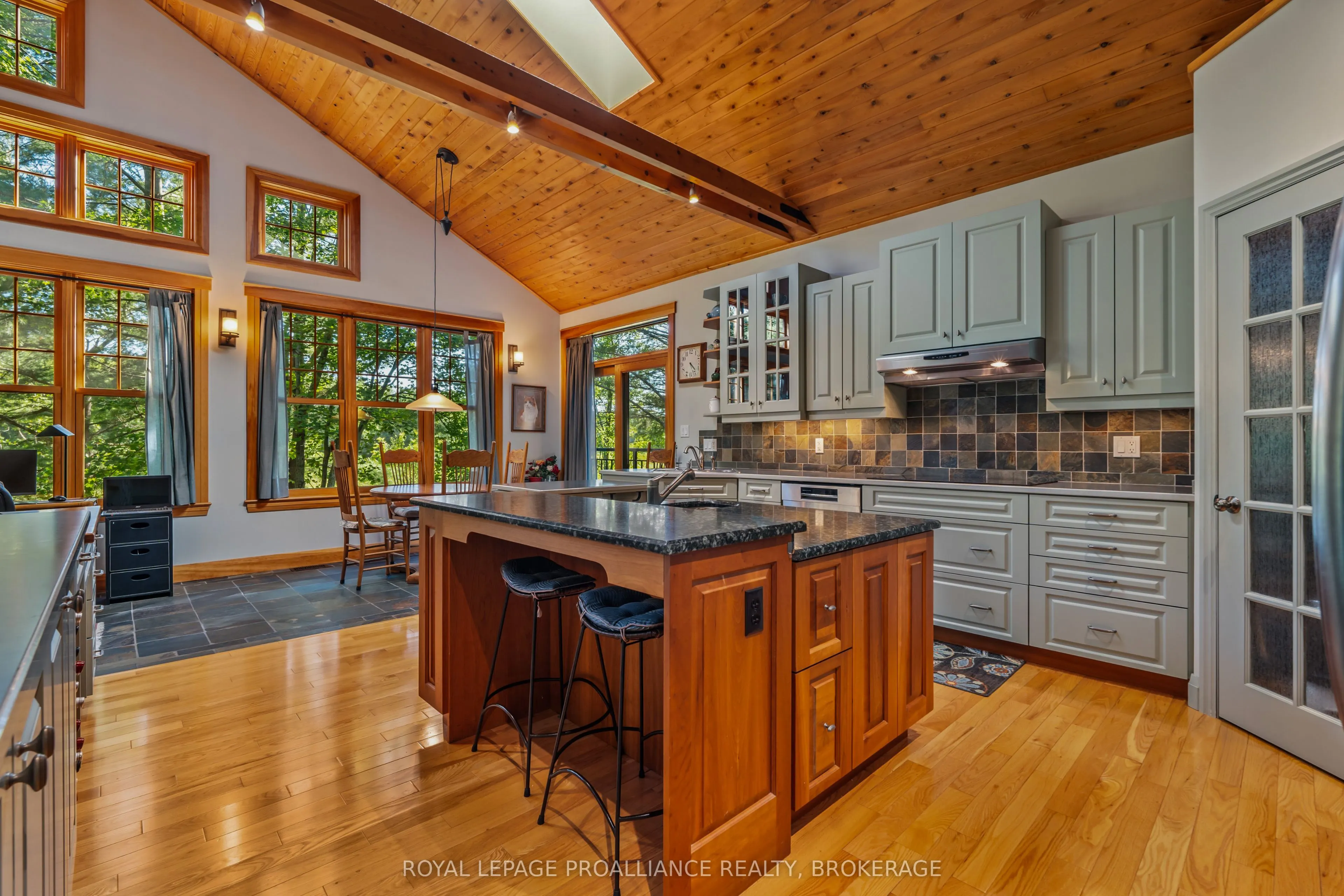216 Tumbledown Road