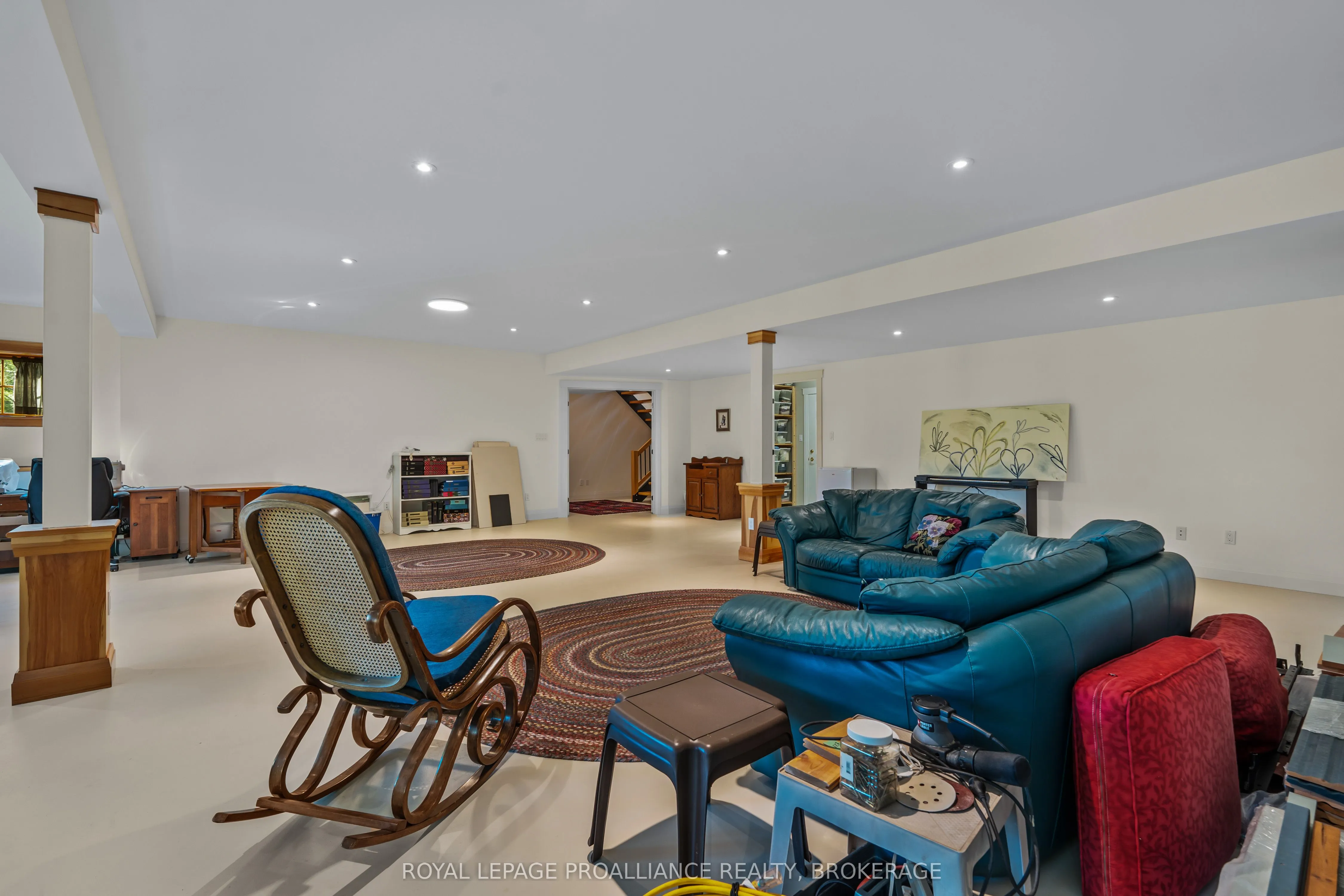 216 Tumbledown Road