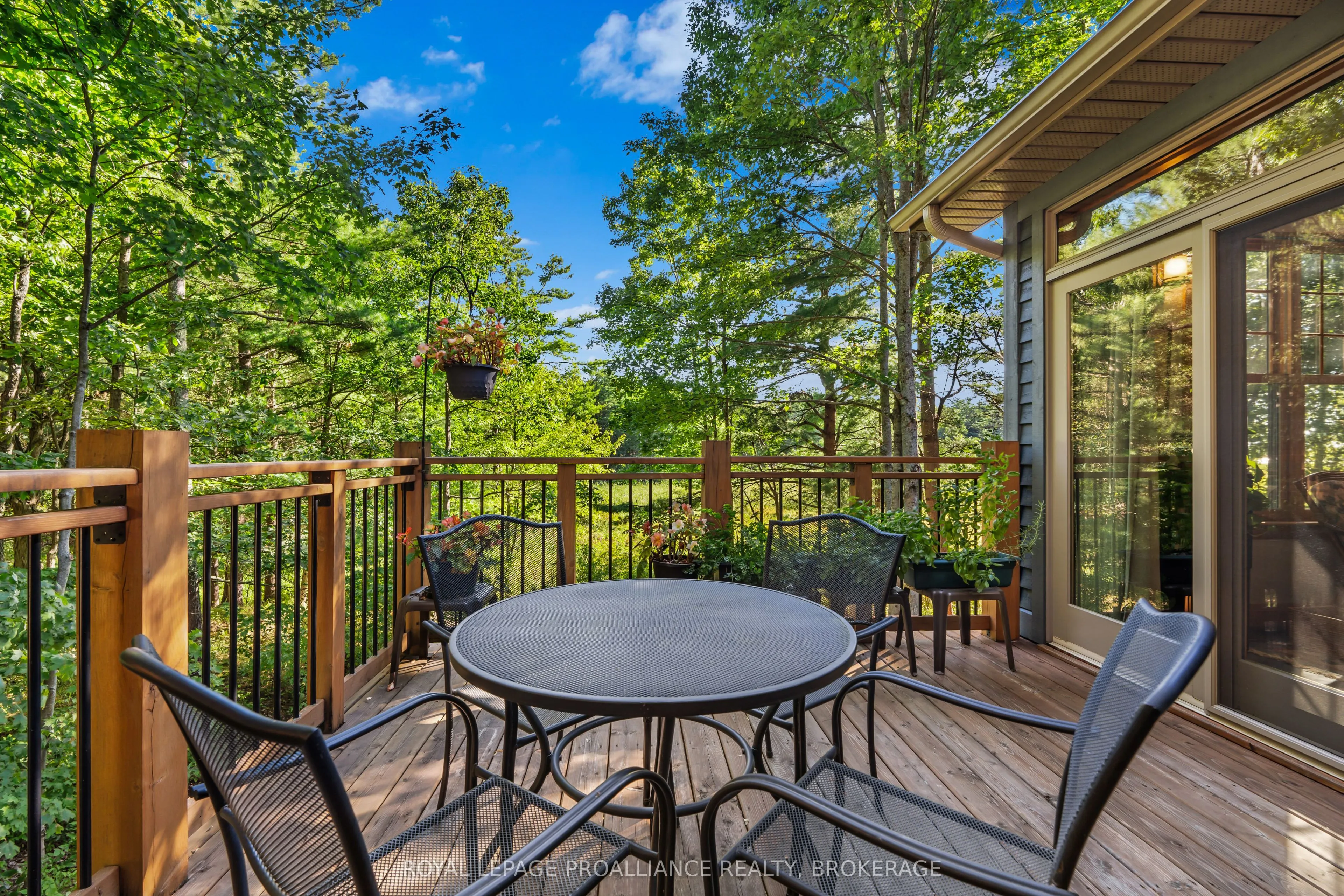 216 Tumbledown Road
