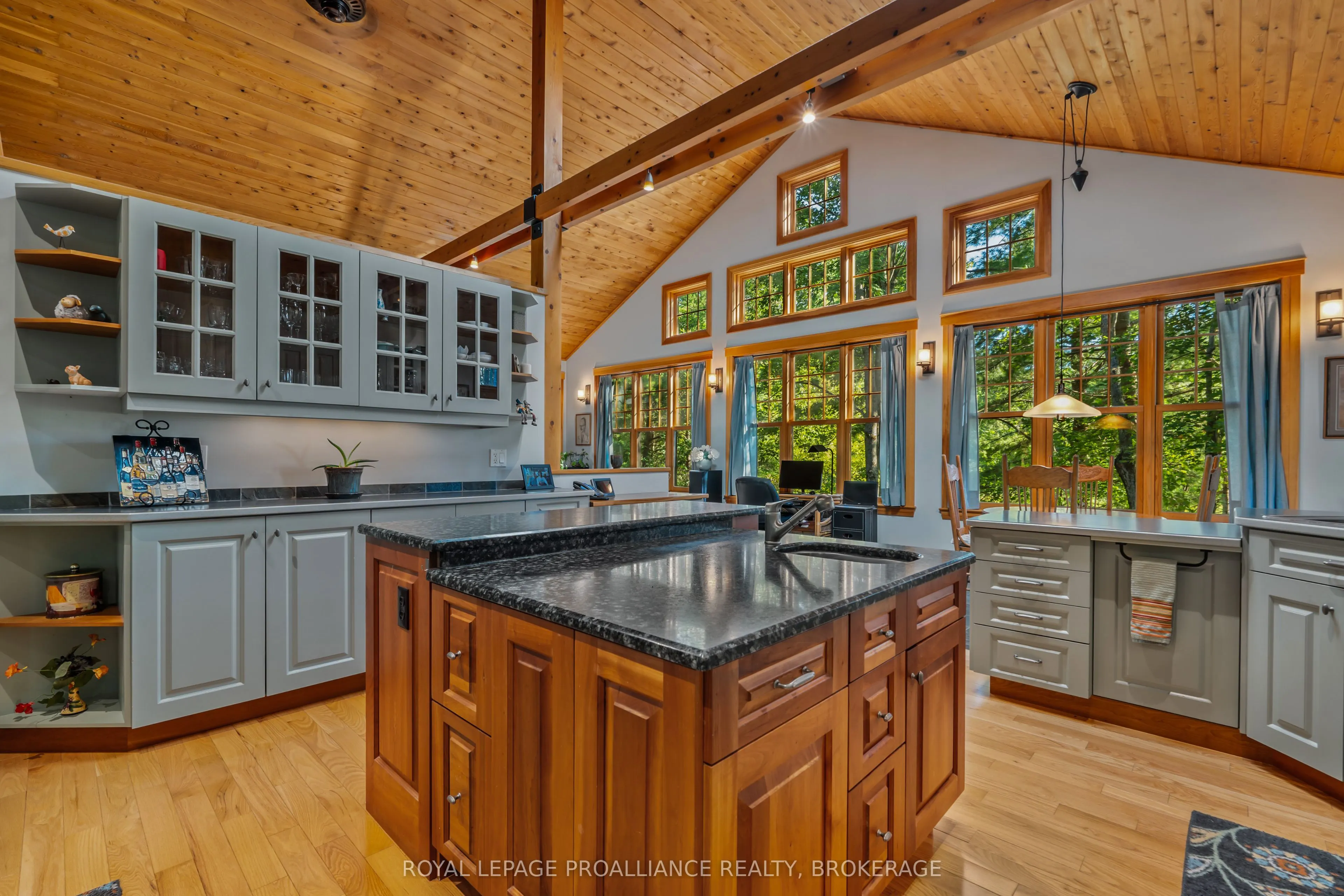 216 Tumbledown Road
