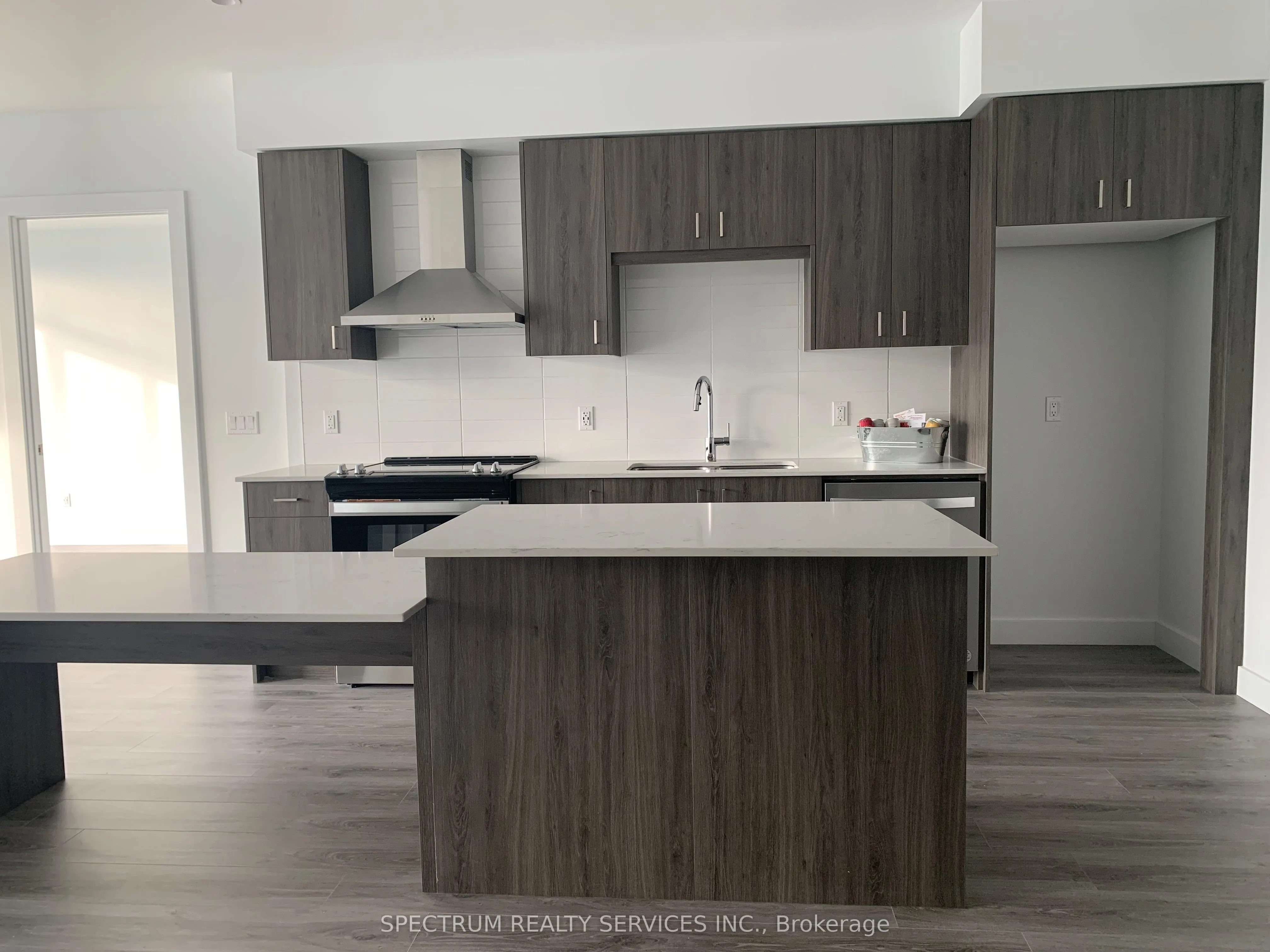 15 Glebe Street, #910