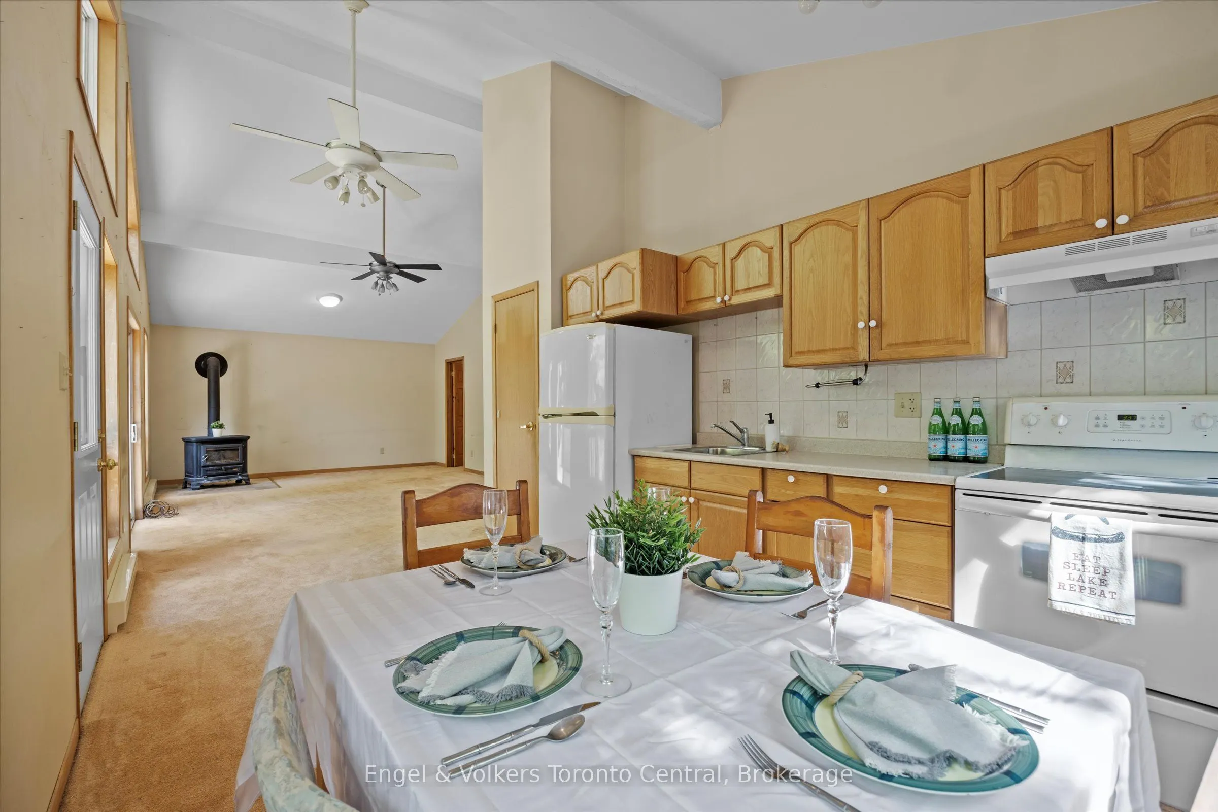 13 HICKORY Crescent