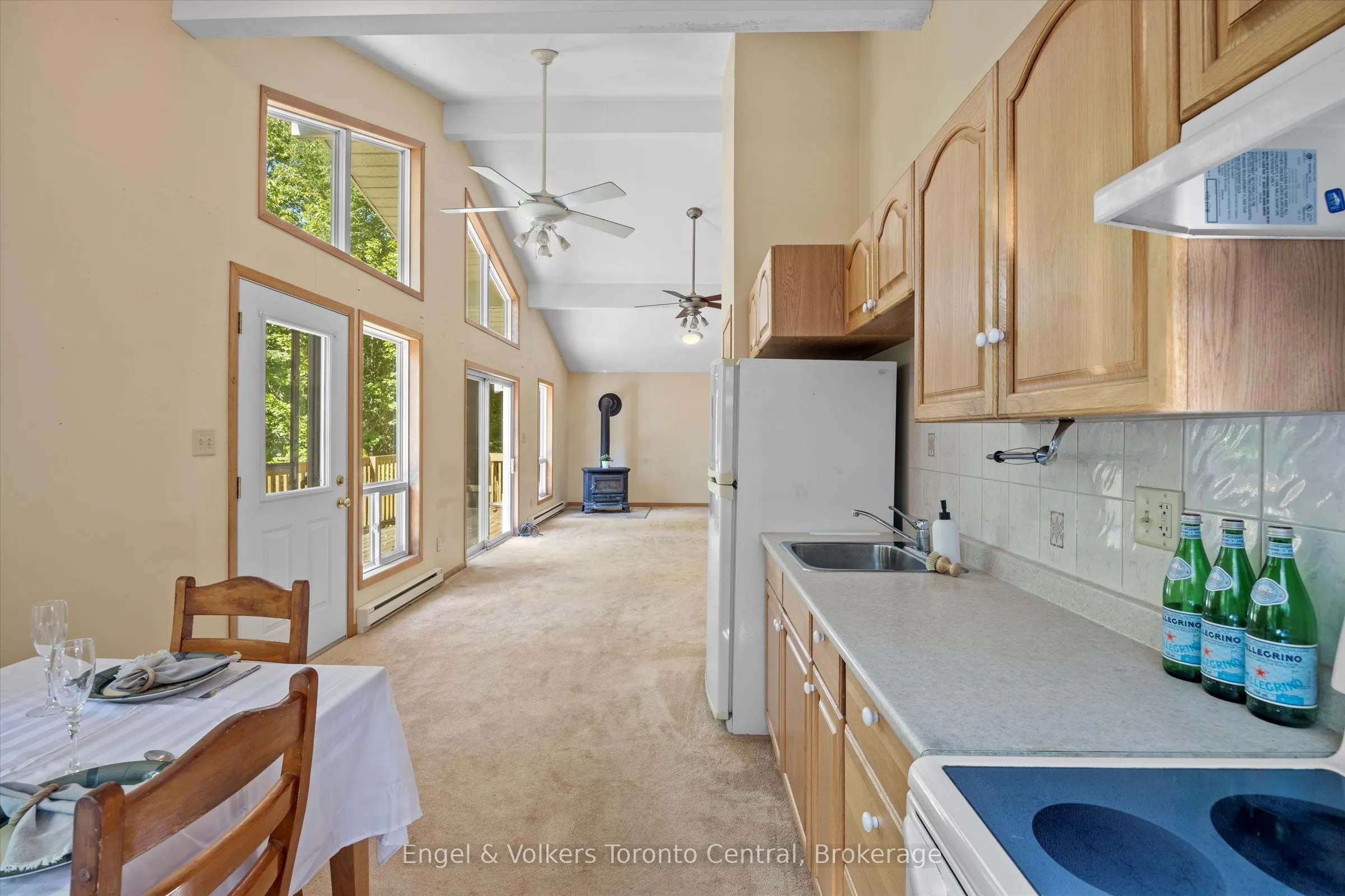 13 HICKORY Crescent
