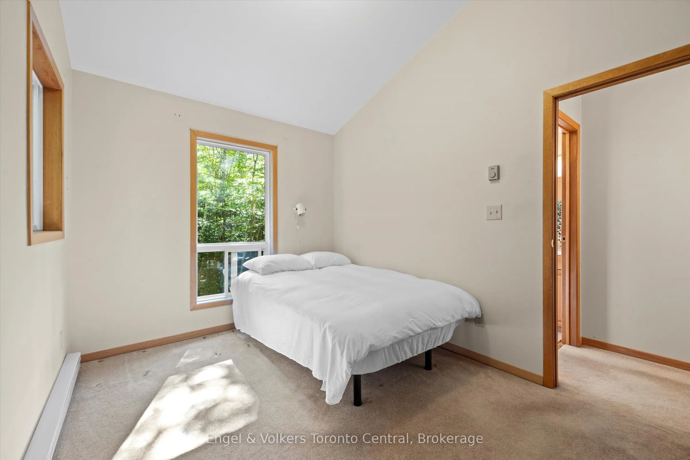 13 HICKORY Crescent