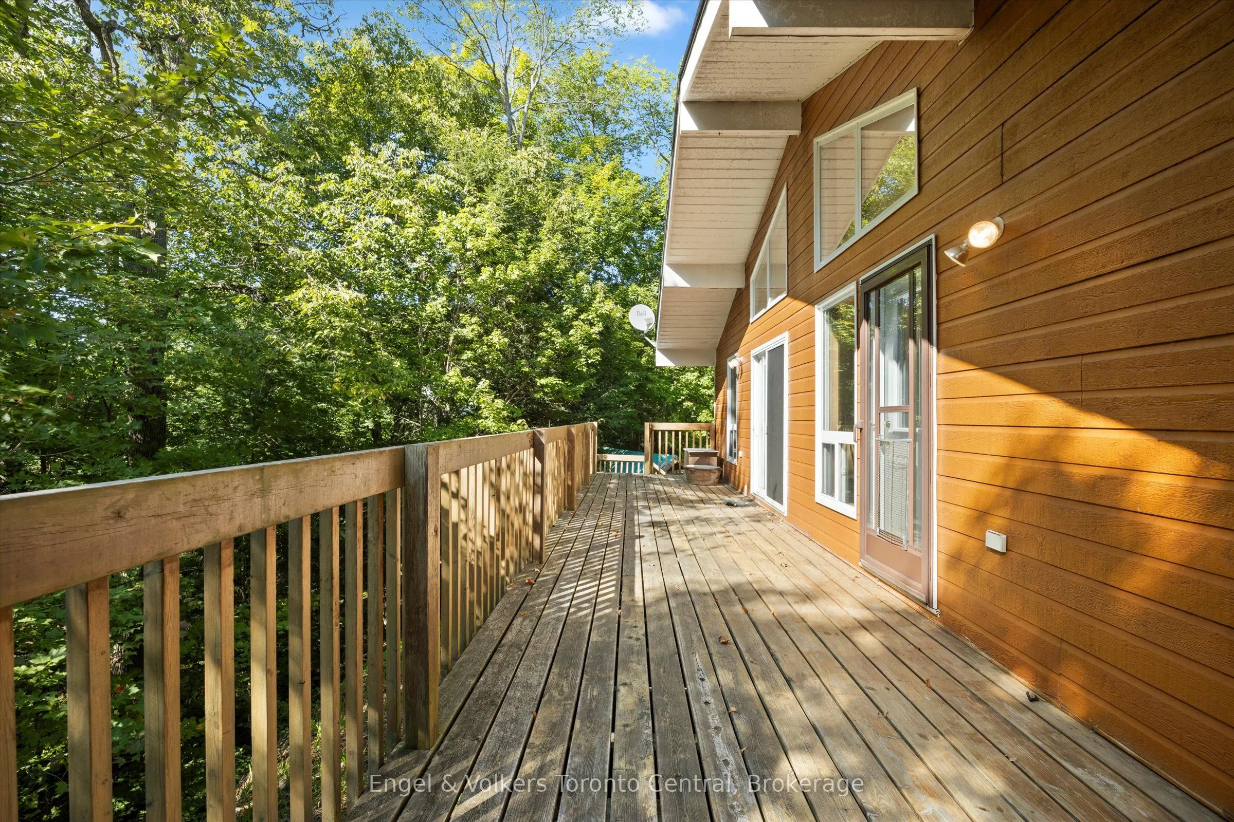 13 HICKORY Crescent