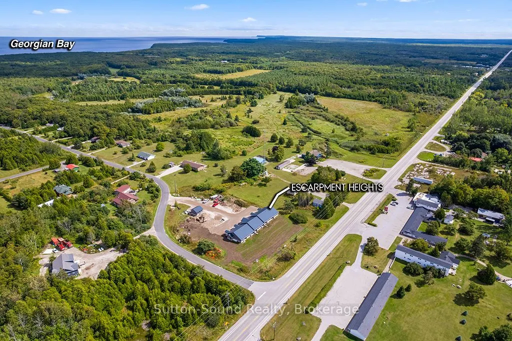 18 Maple Golf Crescent, #1