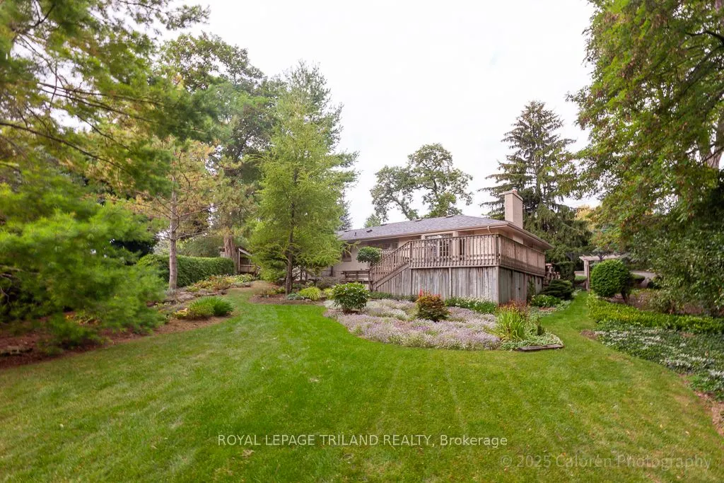25 BLOOMFIELD Drive