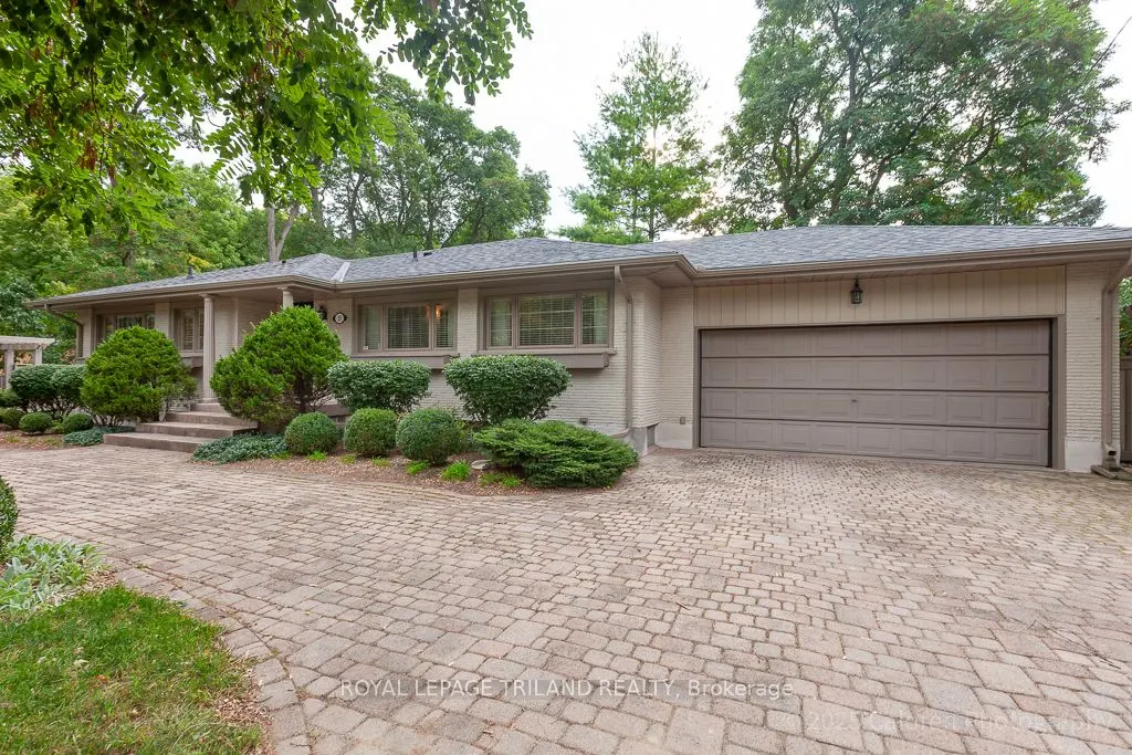 25 BLOOMFIELD Drive