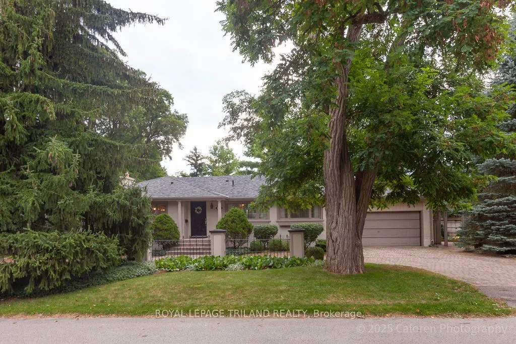 25 BLOOMFIELD Drive