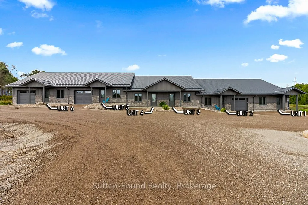 18 Maple Golf Crescent, #3