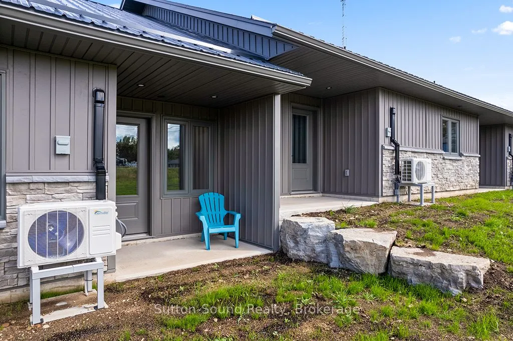 18 Maple Golf Crescent, #3
