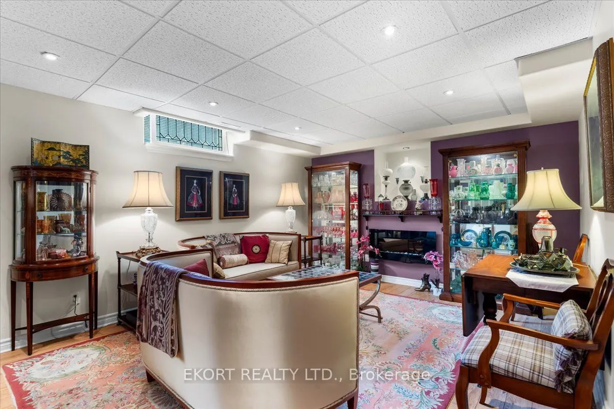 22 Linden Lane