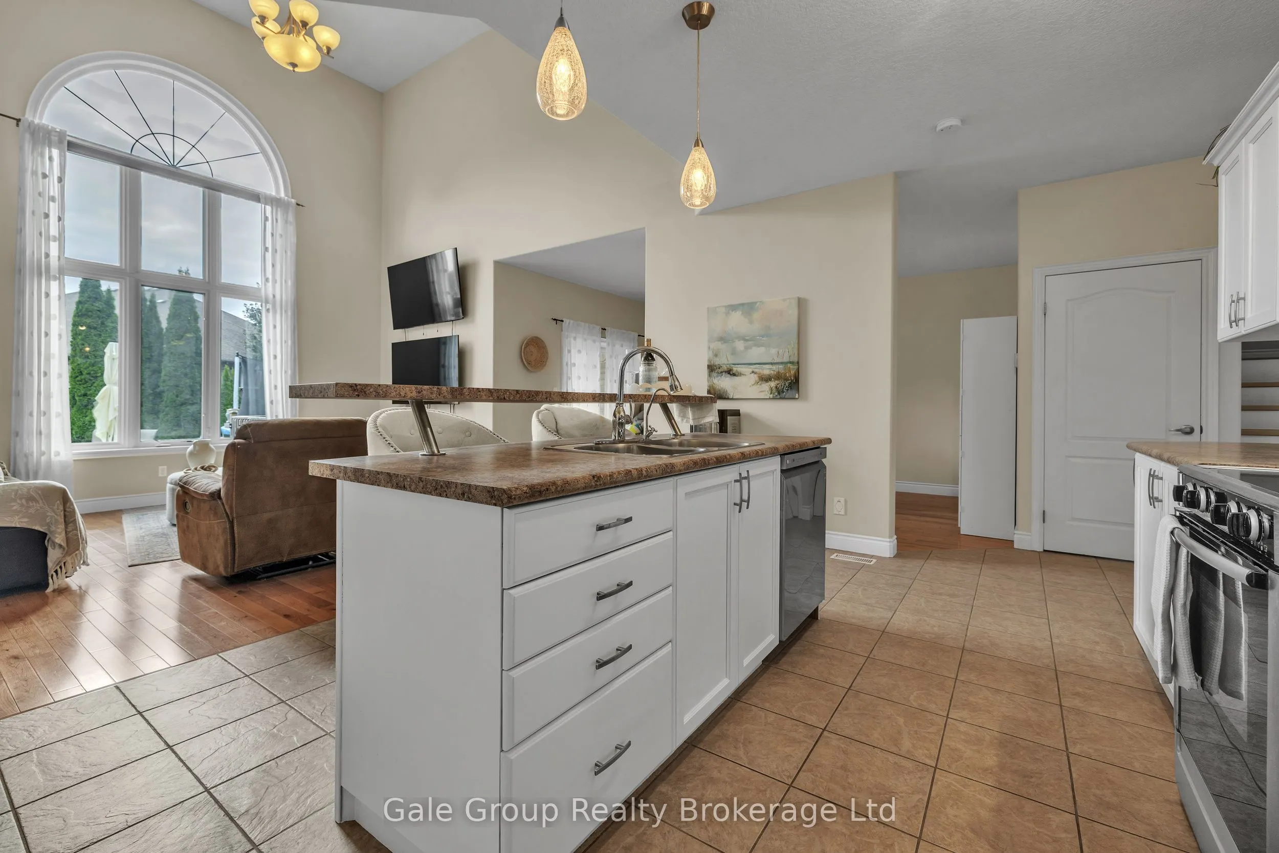 10 WESTVIEW Court