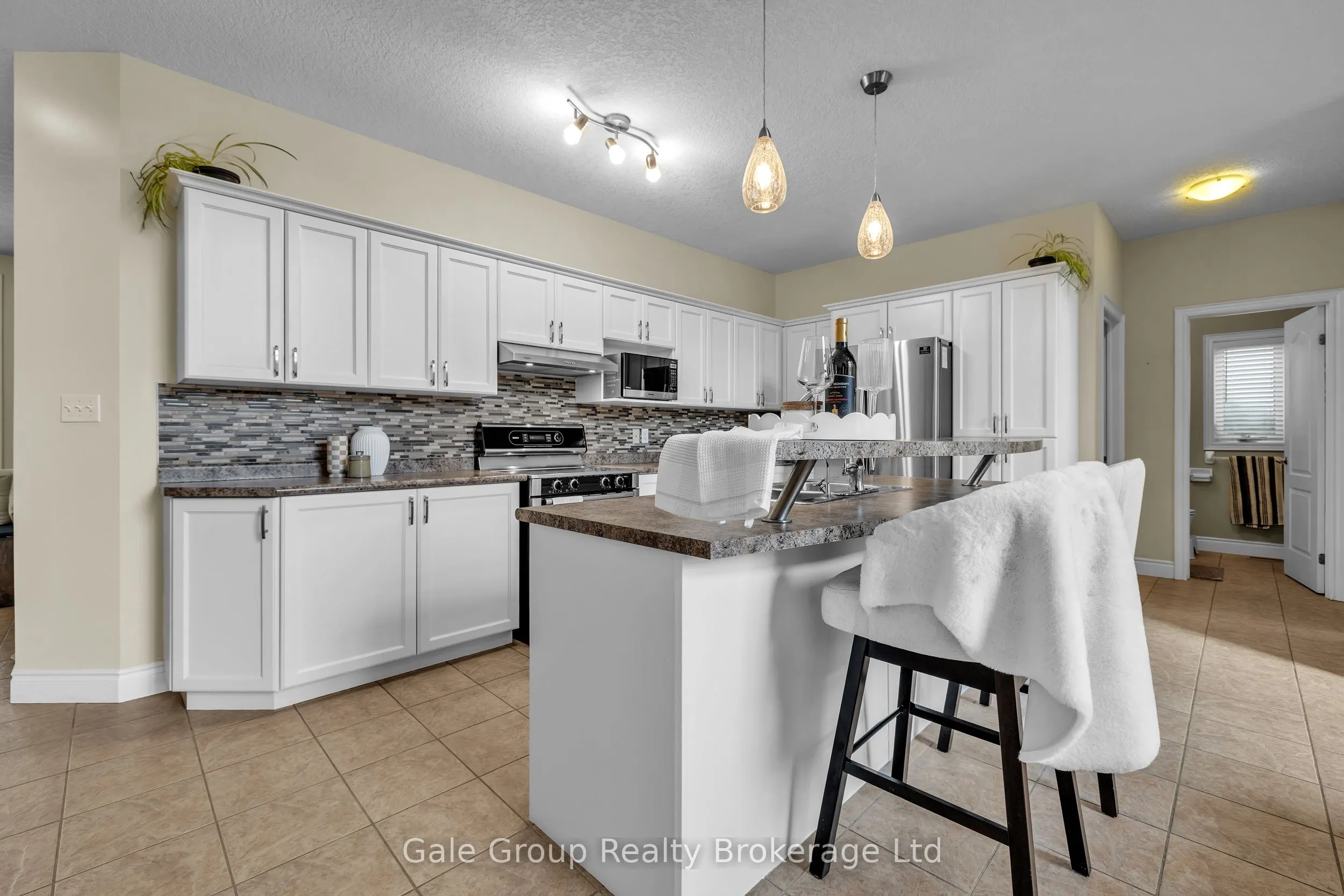 10 WESTVIEW Court