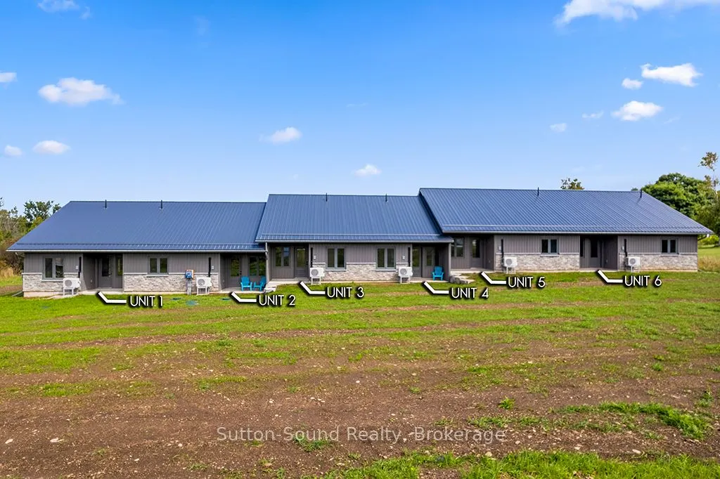 18 Maple Golf Crescent, #4