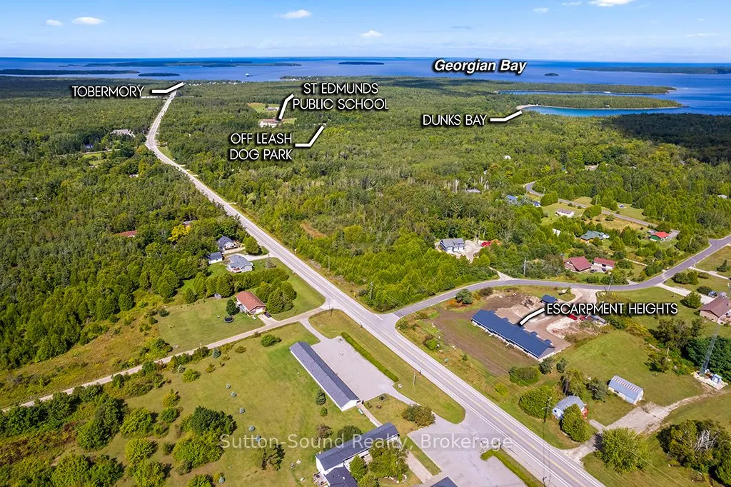 18 Maple Golf Crescent, #4