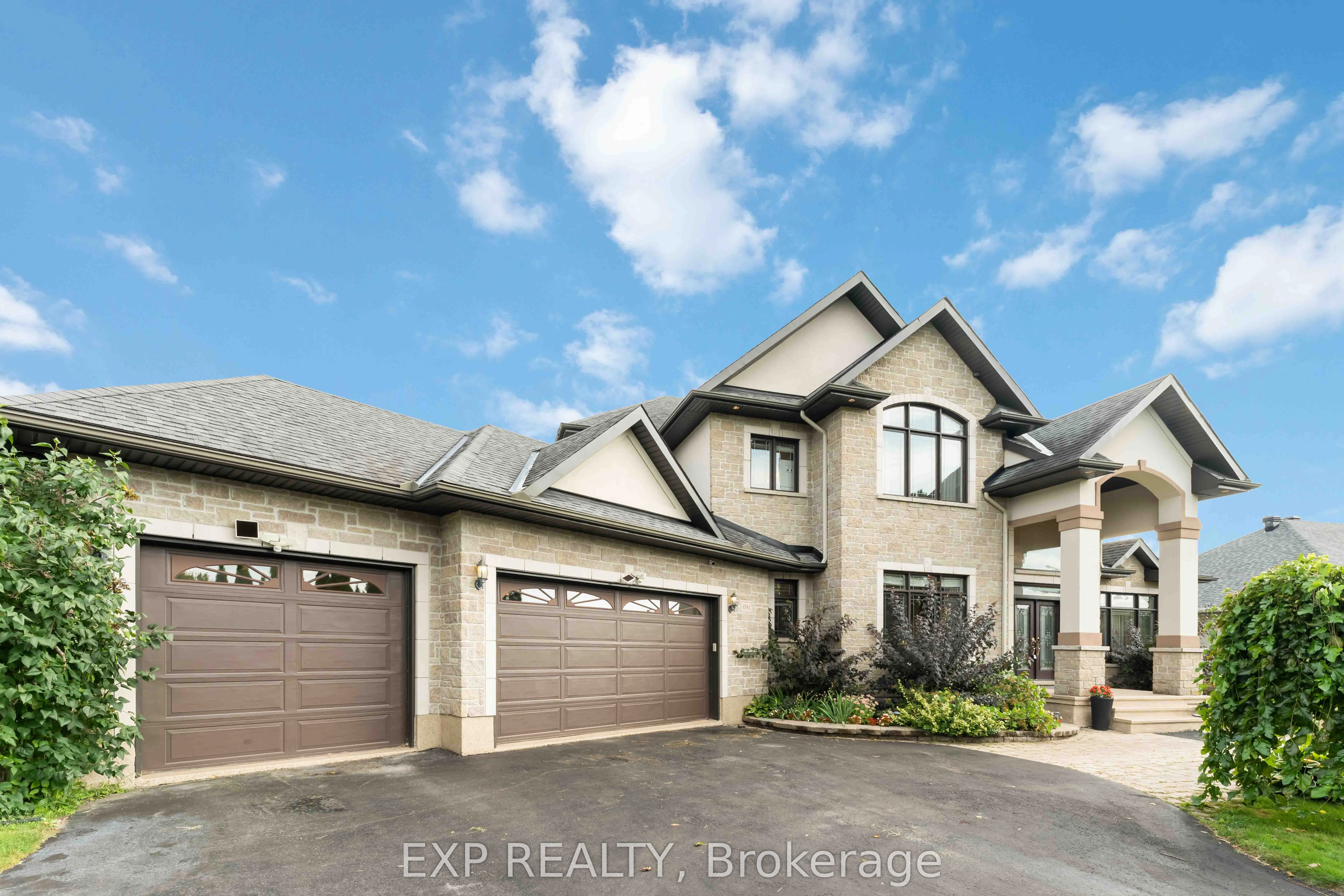 6984 LAKES PARK Drive