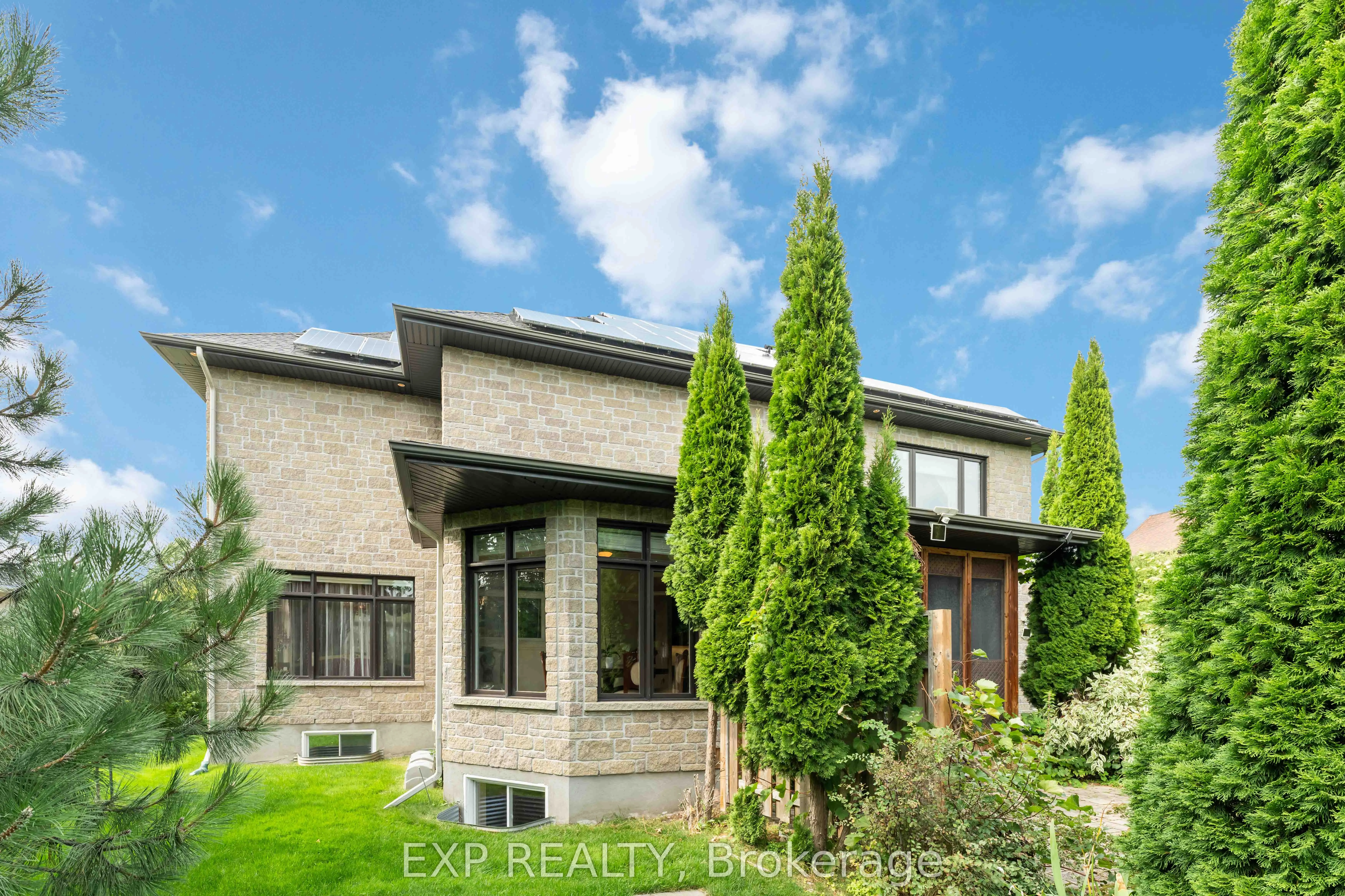 6984 LAKES PARK Drive