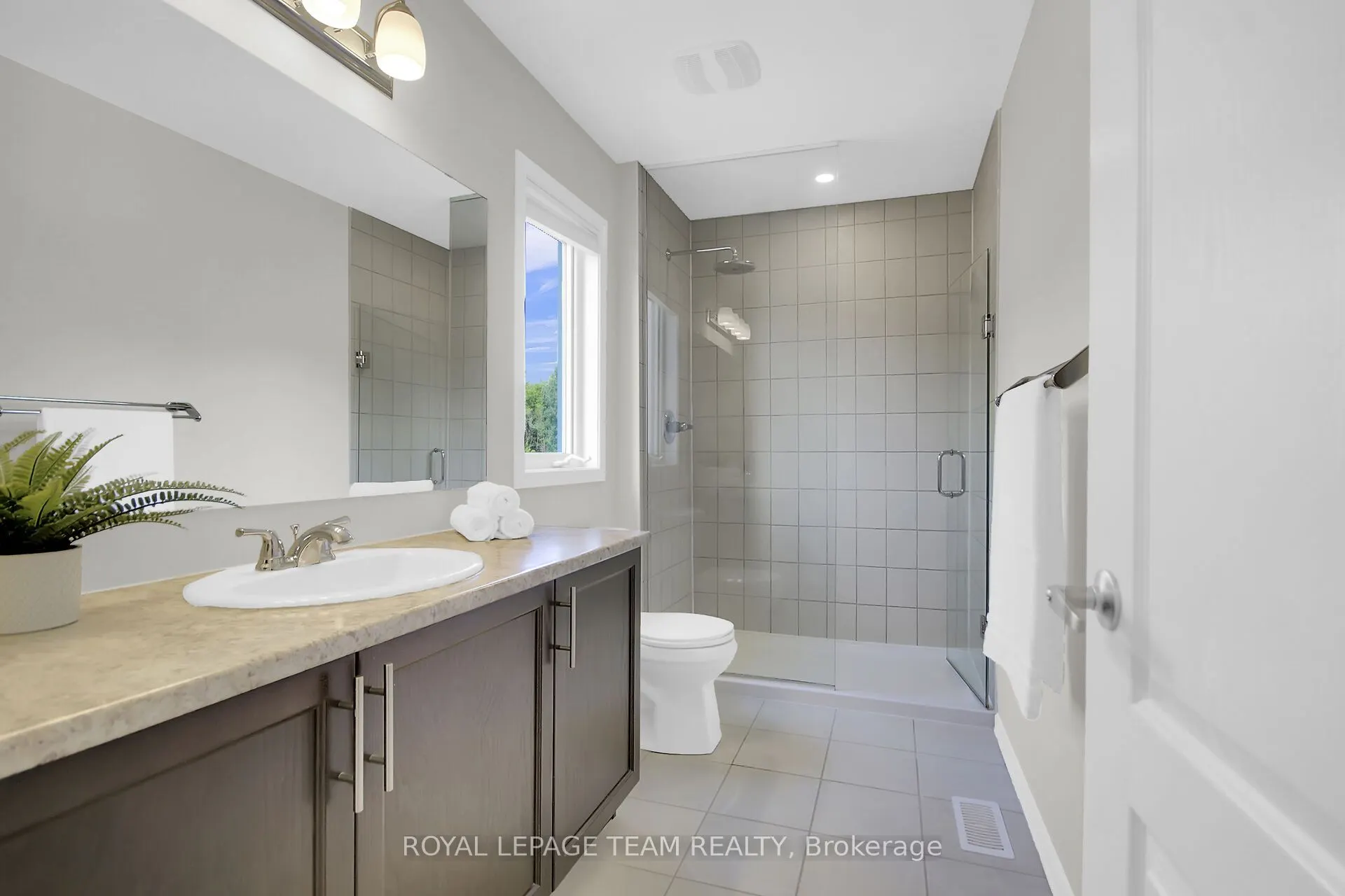 3202 Harvester Crescent