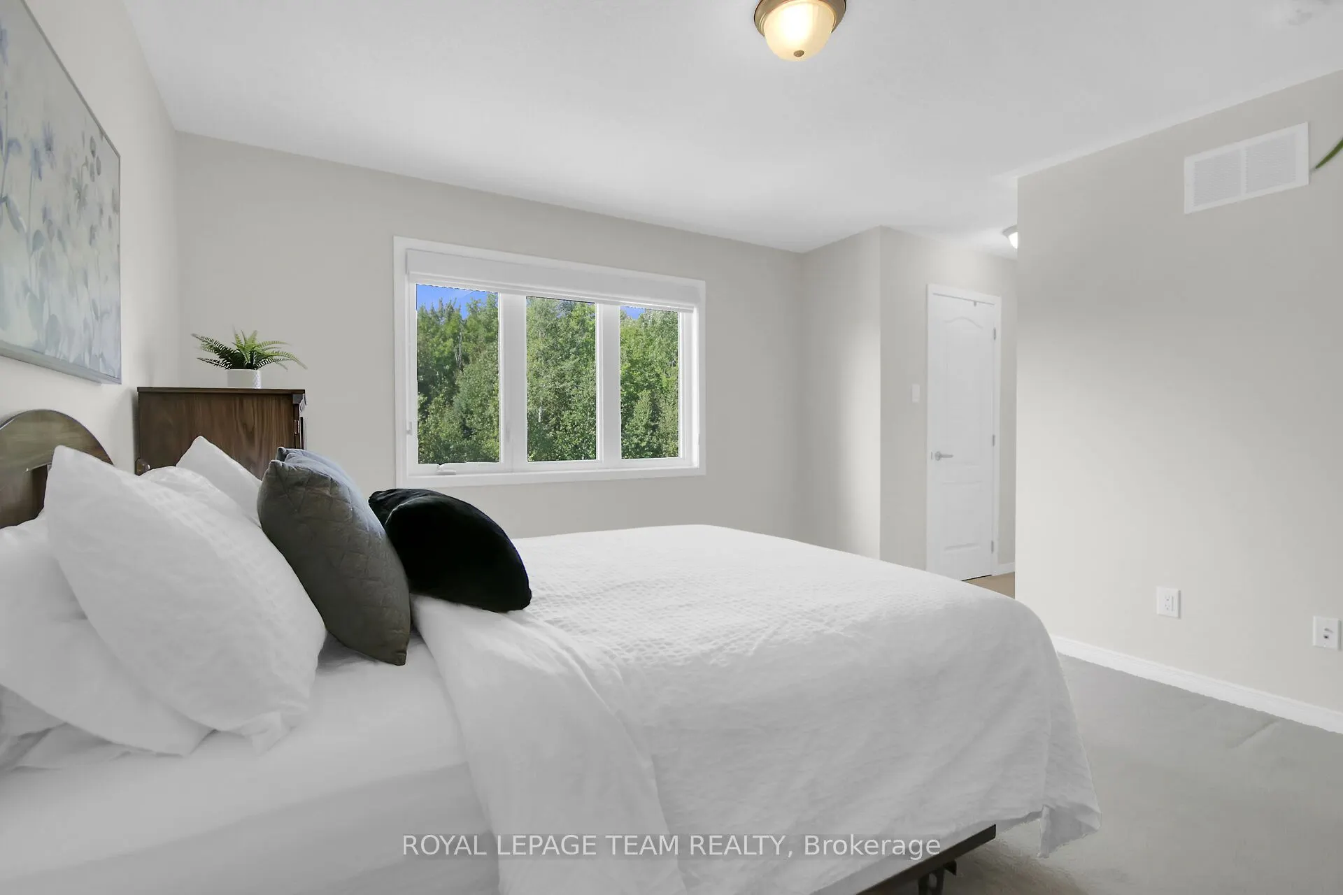 3202 Harvester Crescent