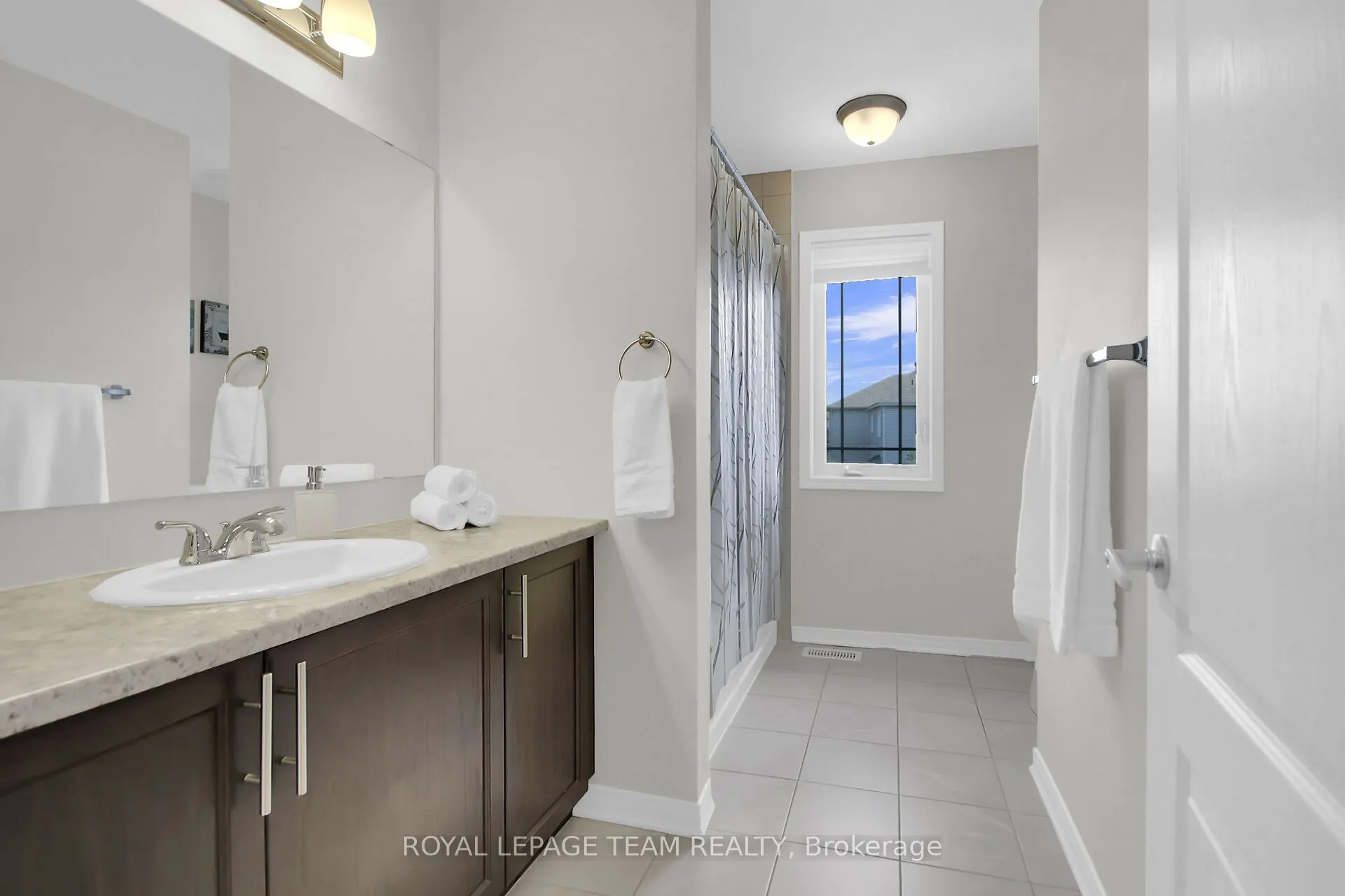 3202 Harvester Crescent