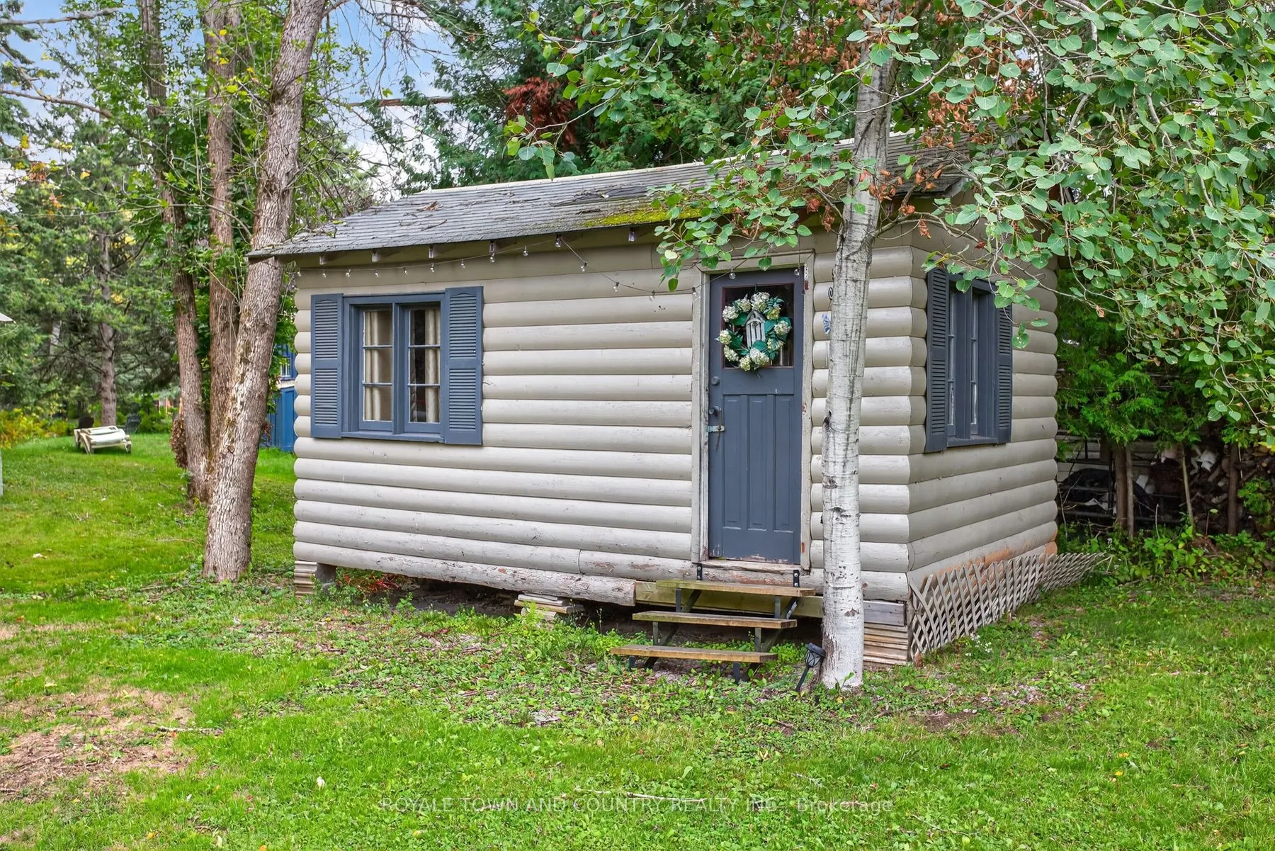 82 Riverbank Road